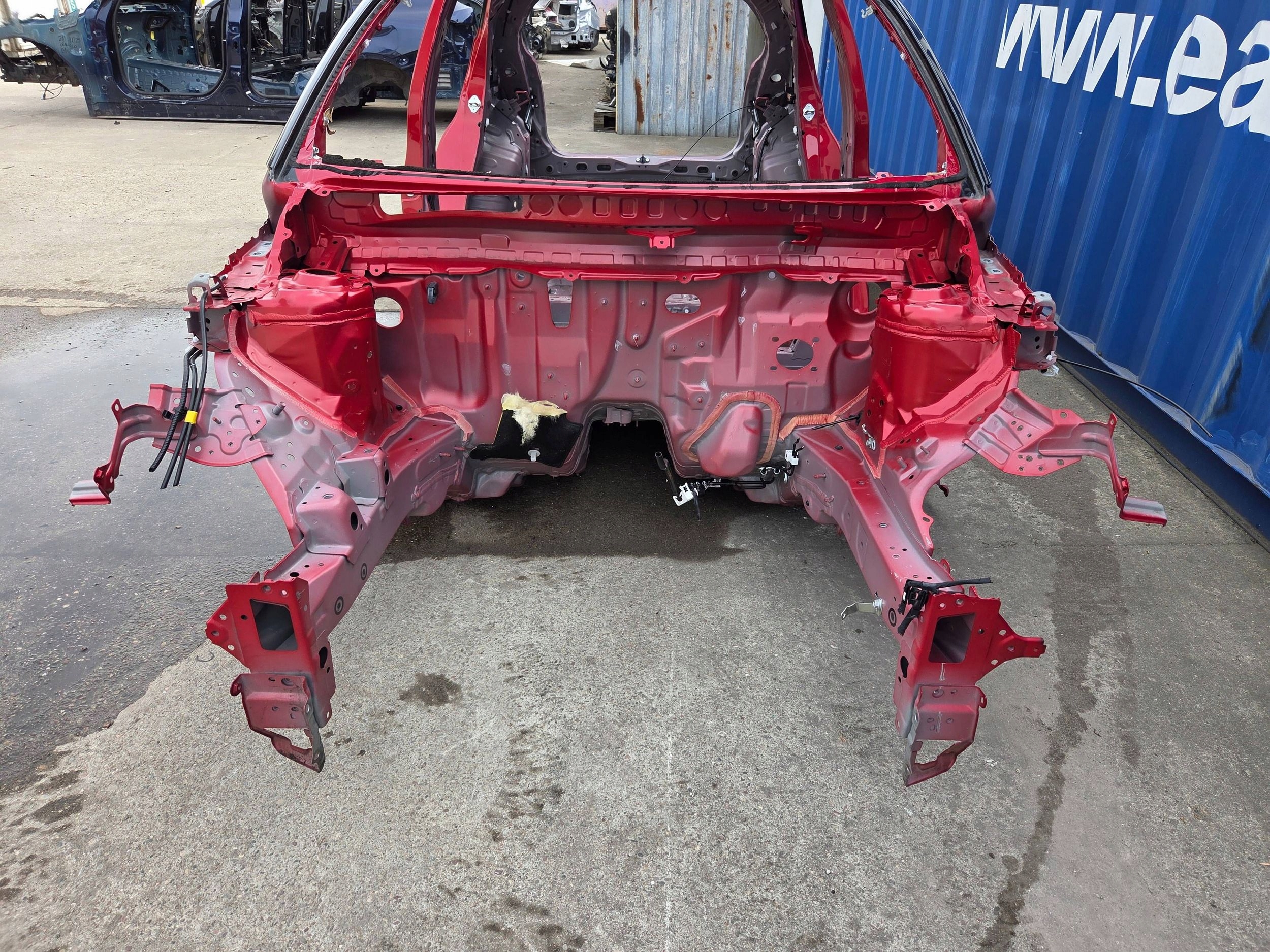 Toyota Yaris IV XP21 2025r quarter front right