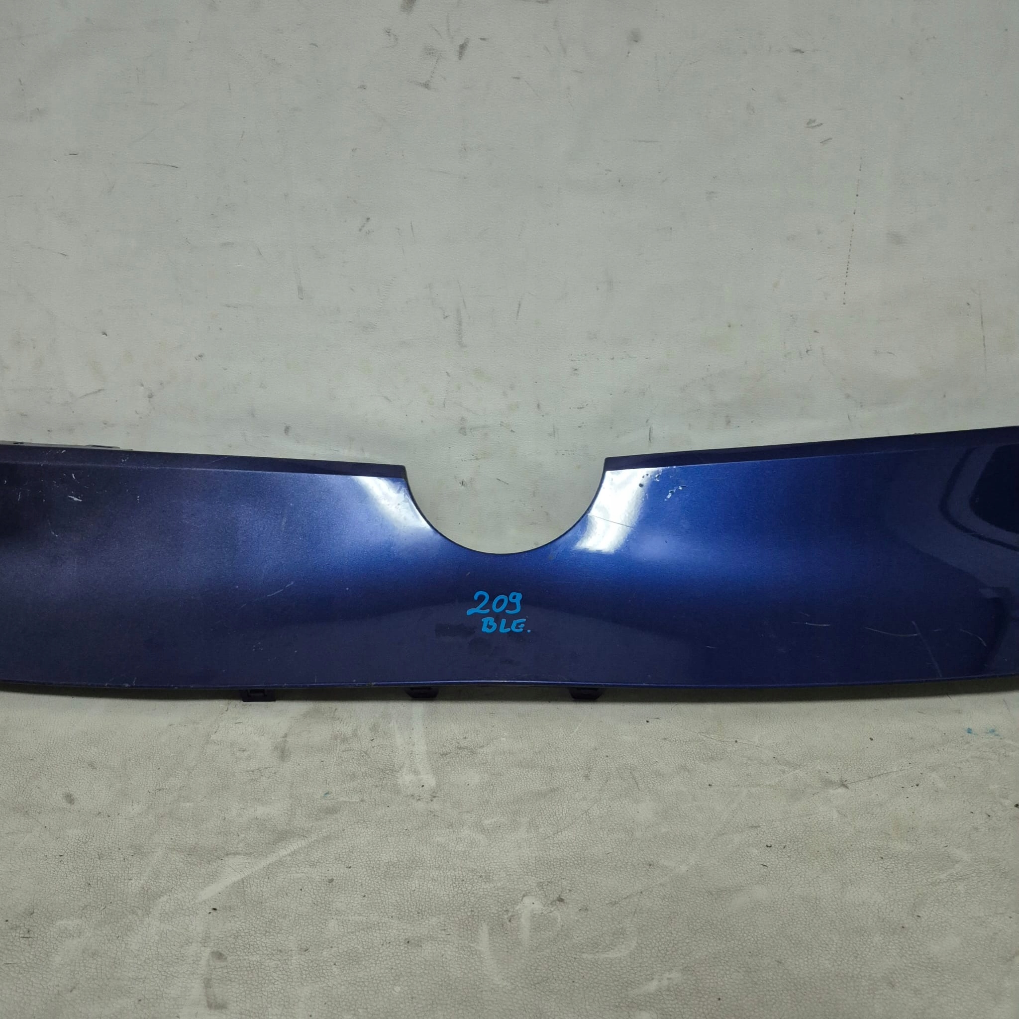 VW ID.4 11A 20- cap moulding front PREKLADgrill 11A807185A