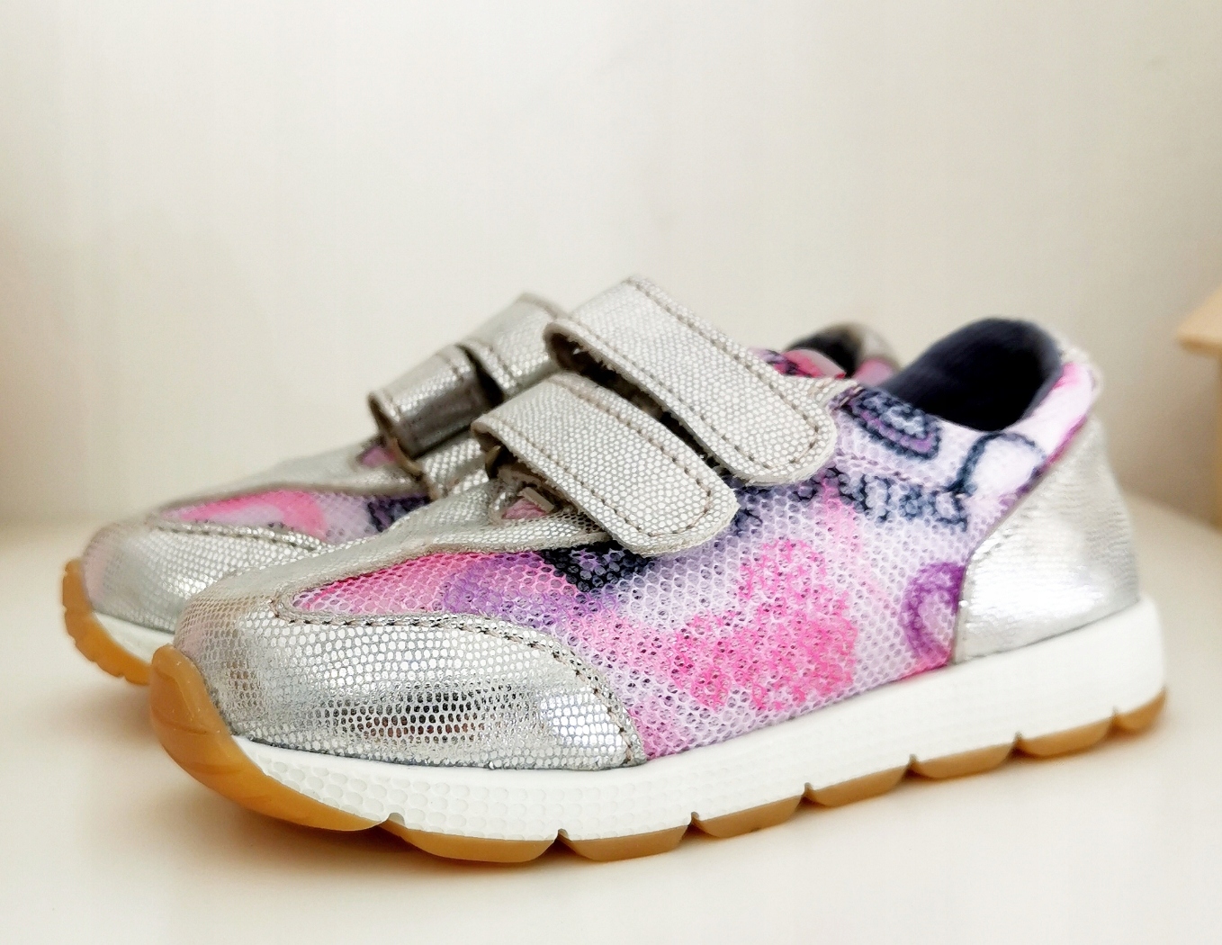 

Mazurek Airywalk przewiewne sneakersy dziecięce 26