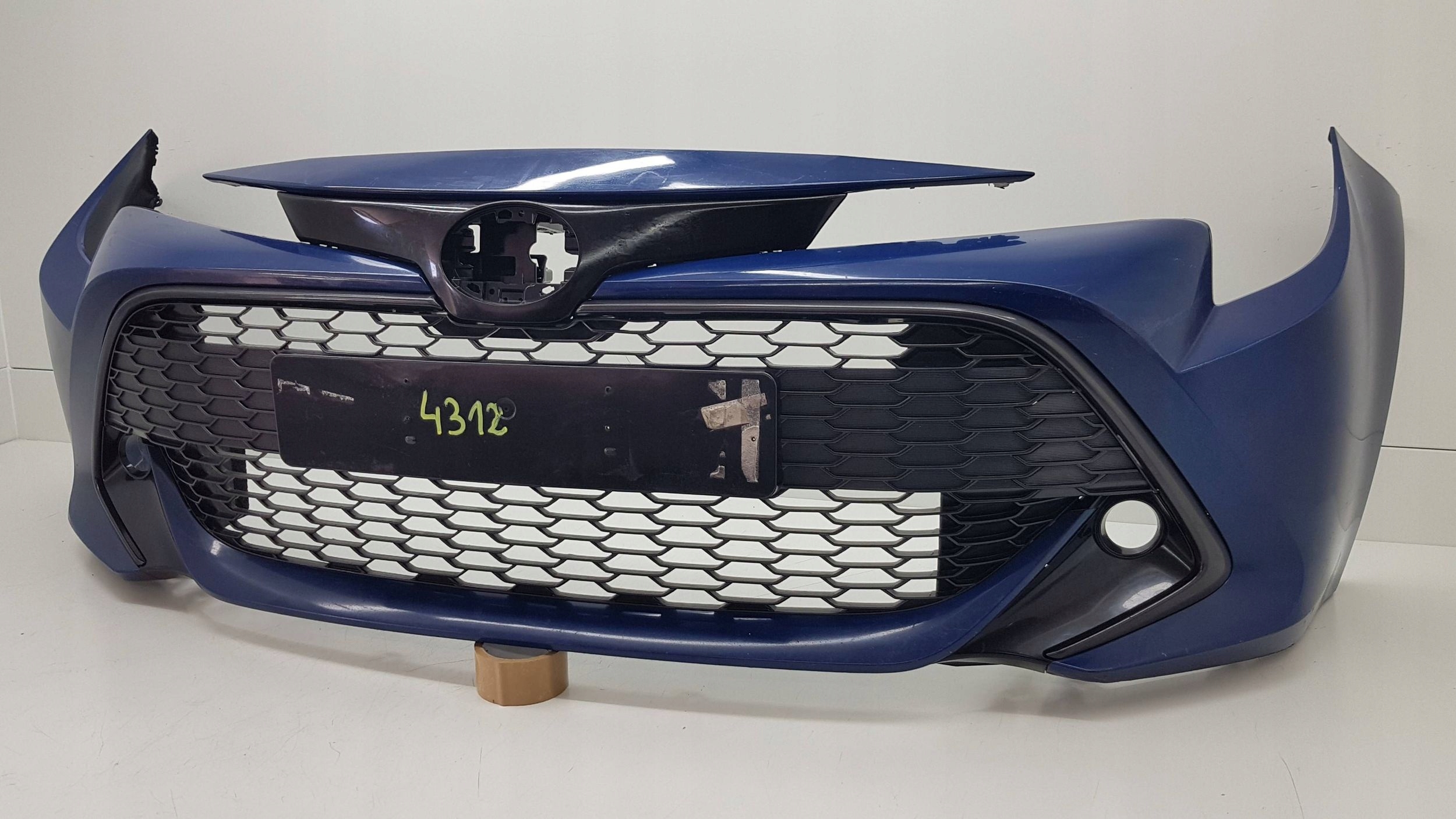 TOYOTA COROLLA E21 2019 - bumper front 52119-02P40
