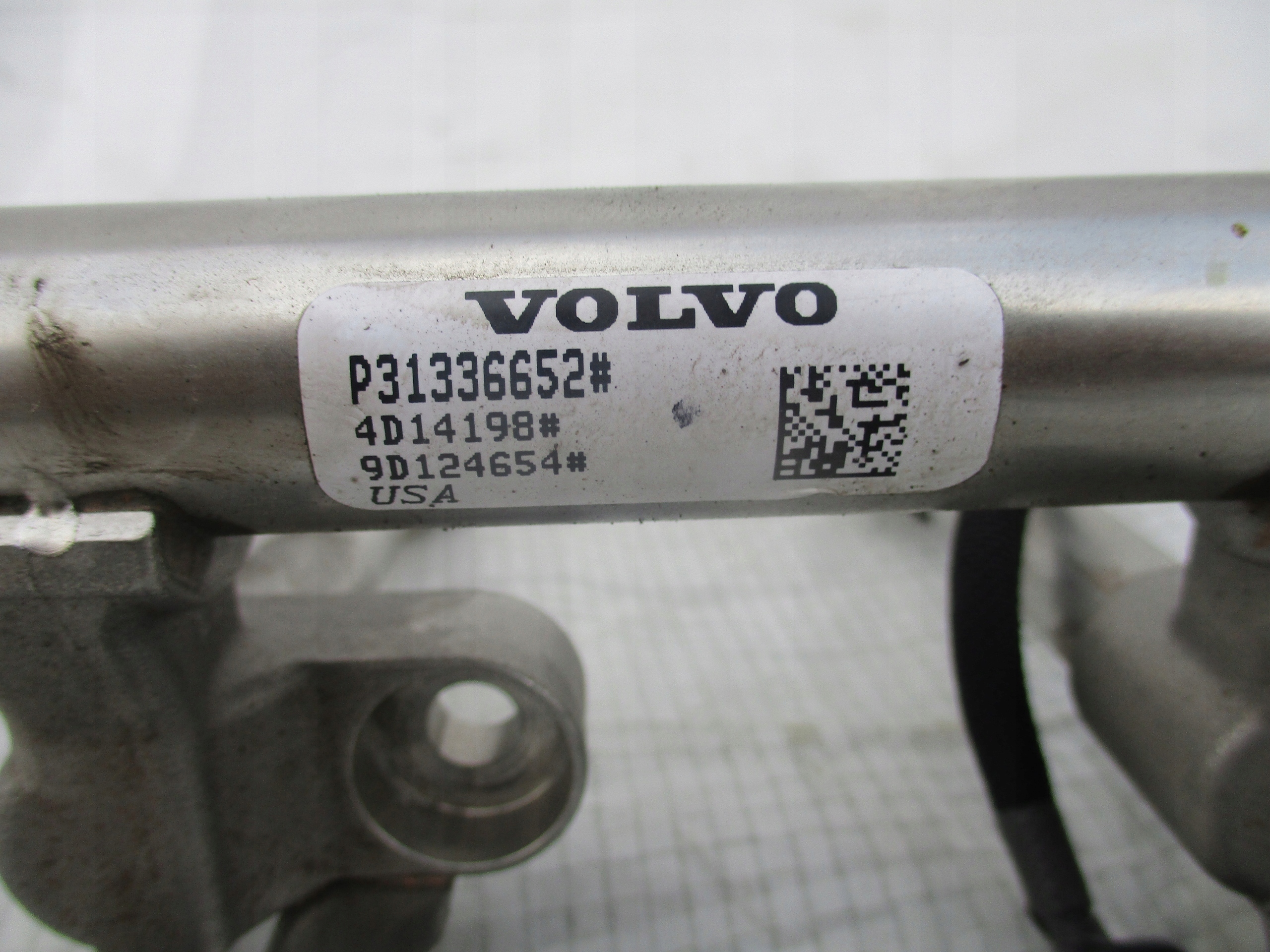 LISTWA WTRYSKI 2.0 TURBO VOLVO S60 II V60 XC90 II Typ silnika Benzyna