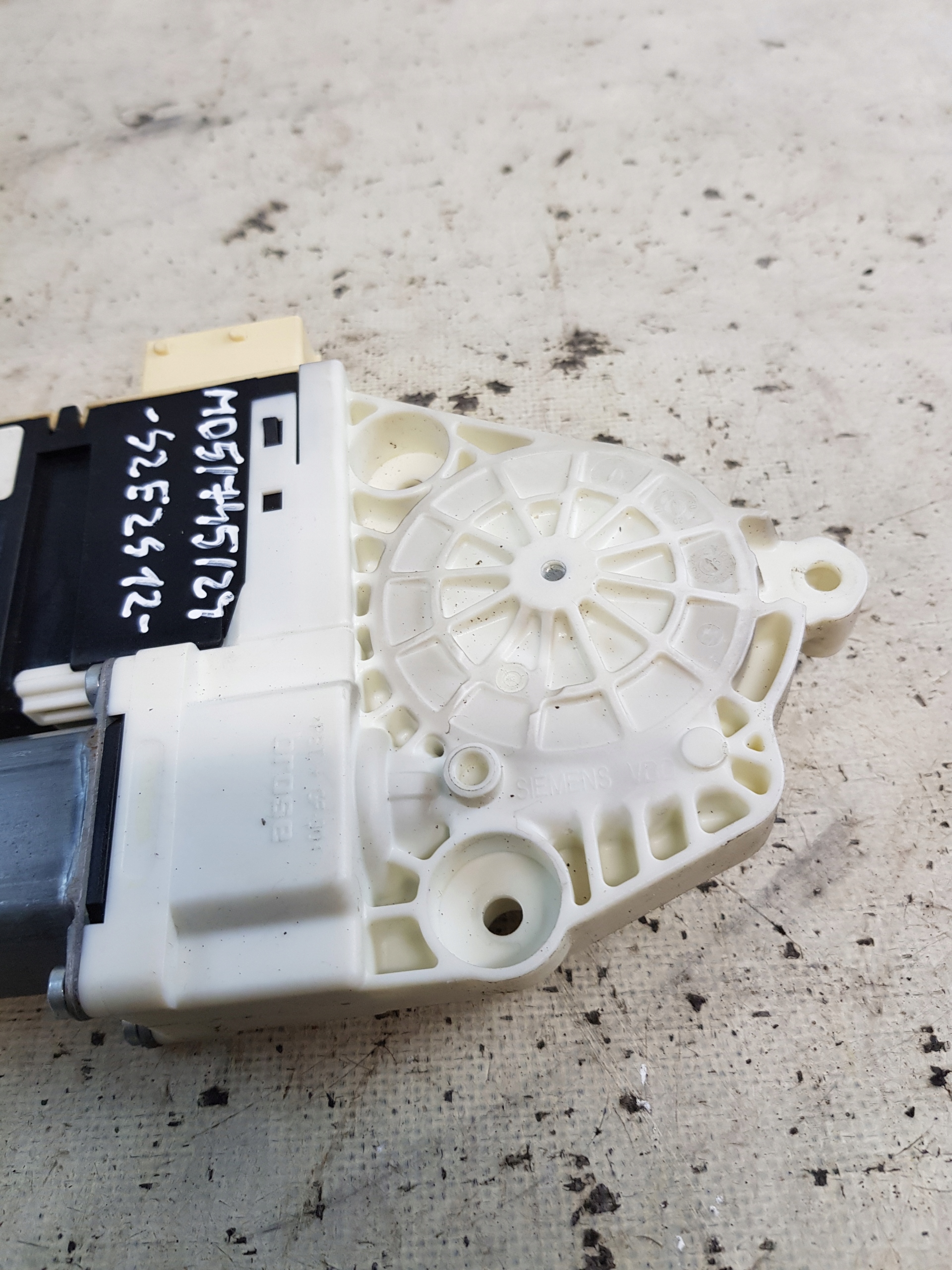 996388-103 997831-101 mini motor windows right front CITROEN C4 and