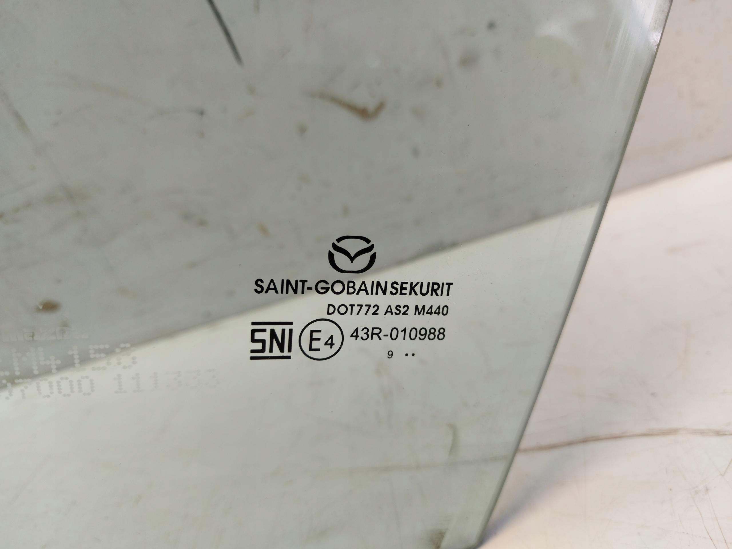 MAZDA CX30 window Z door left rear part