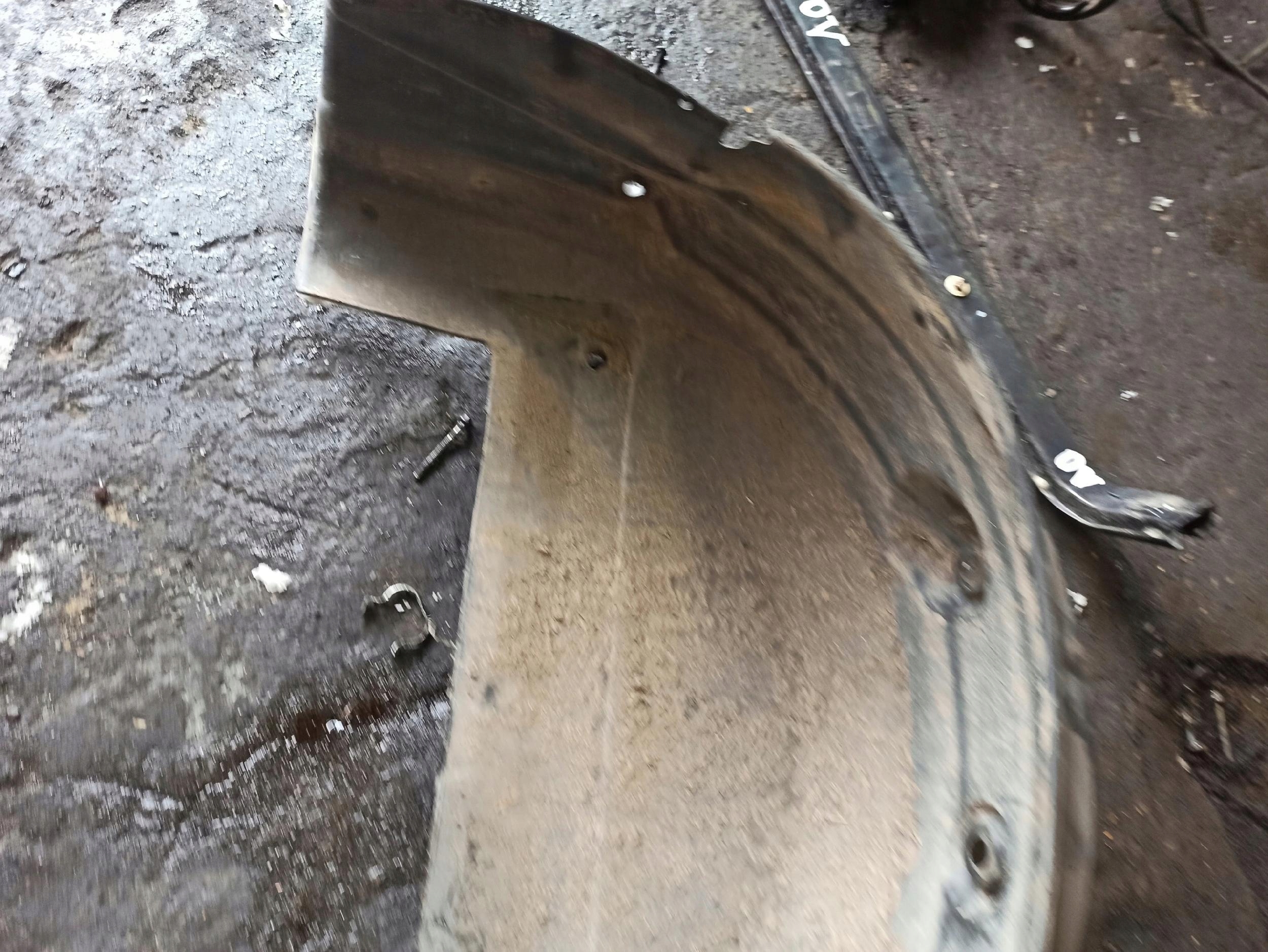 Radschale links oder rechts heck OPEL VIVARO 82000036