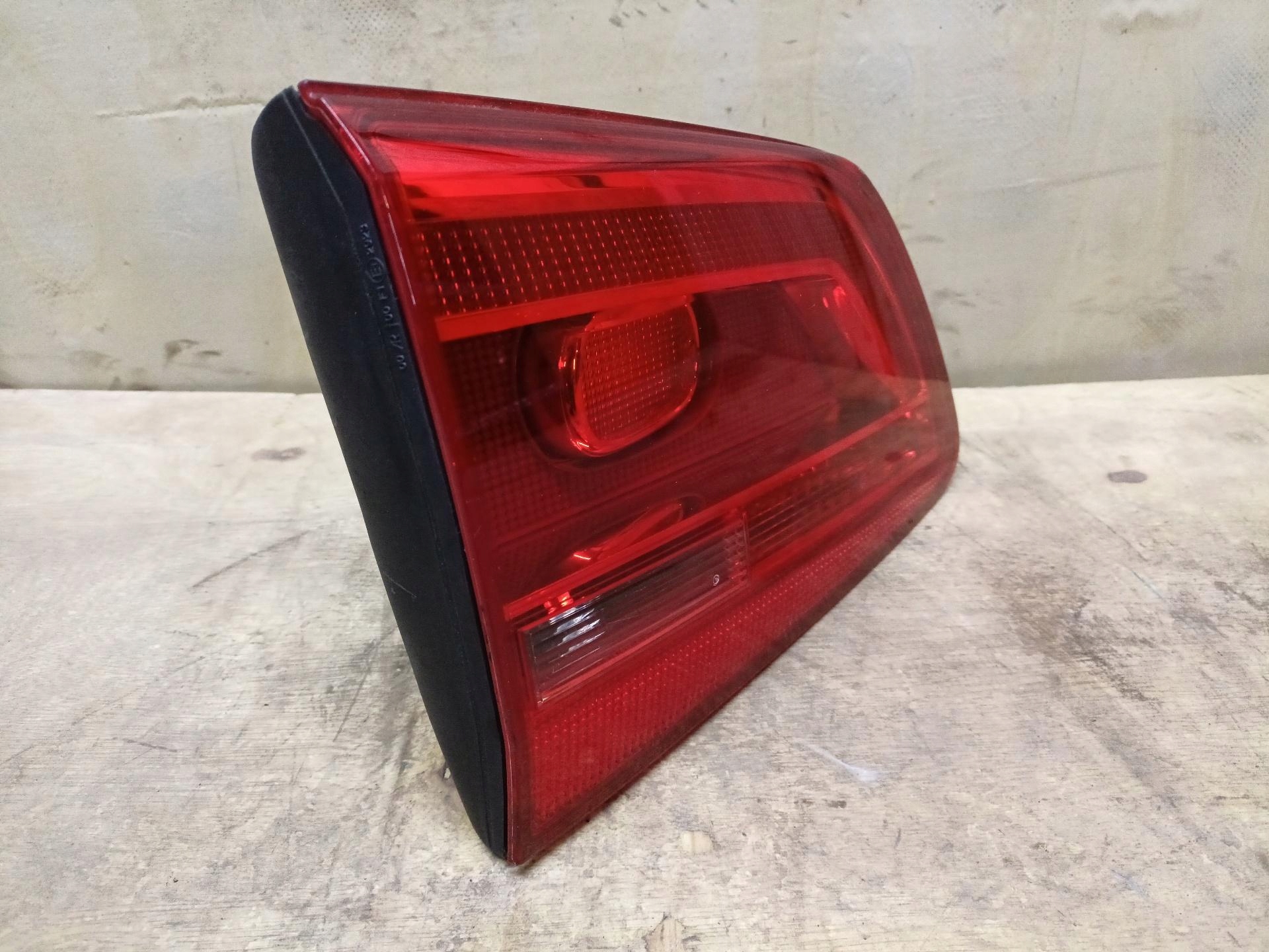 light rear to the bonnet left side Volkswagen Touran 2nd facelift 2013