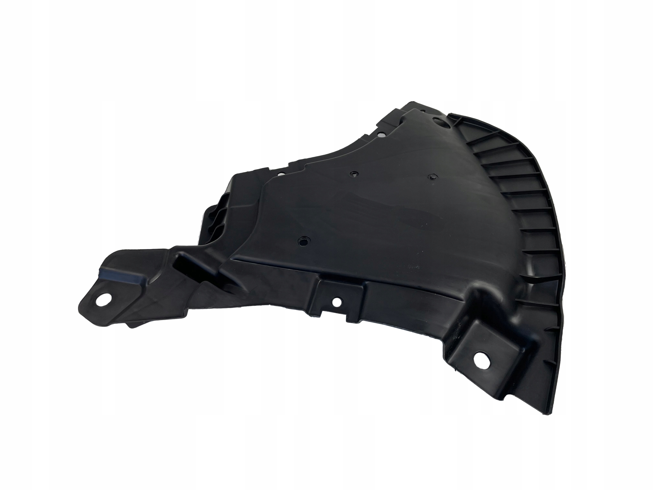 A2135202600 - MERCEDES E-Class W213 бампер правий