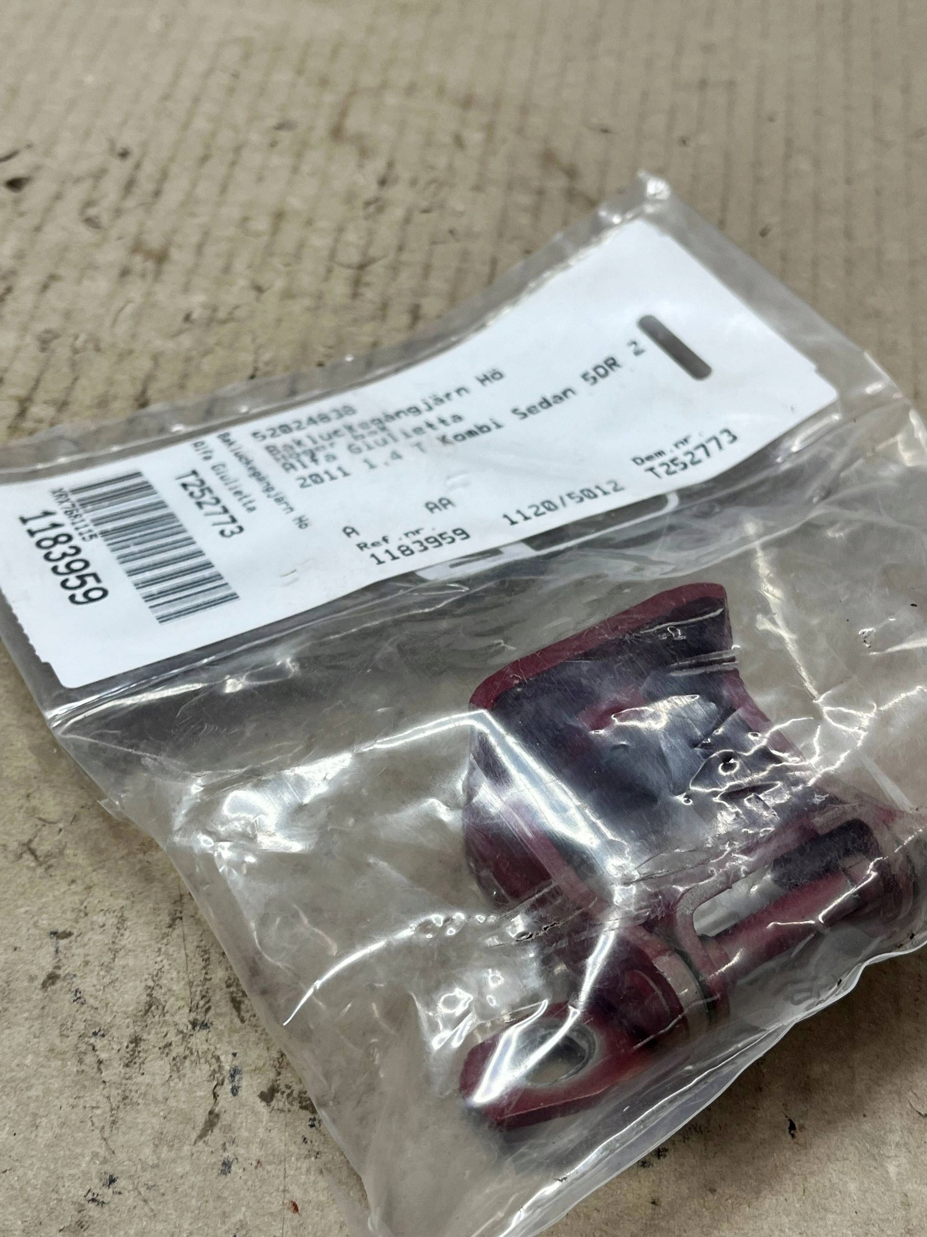 hinges bonnet boot Alfa Romeo Giulietta 52024838