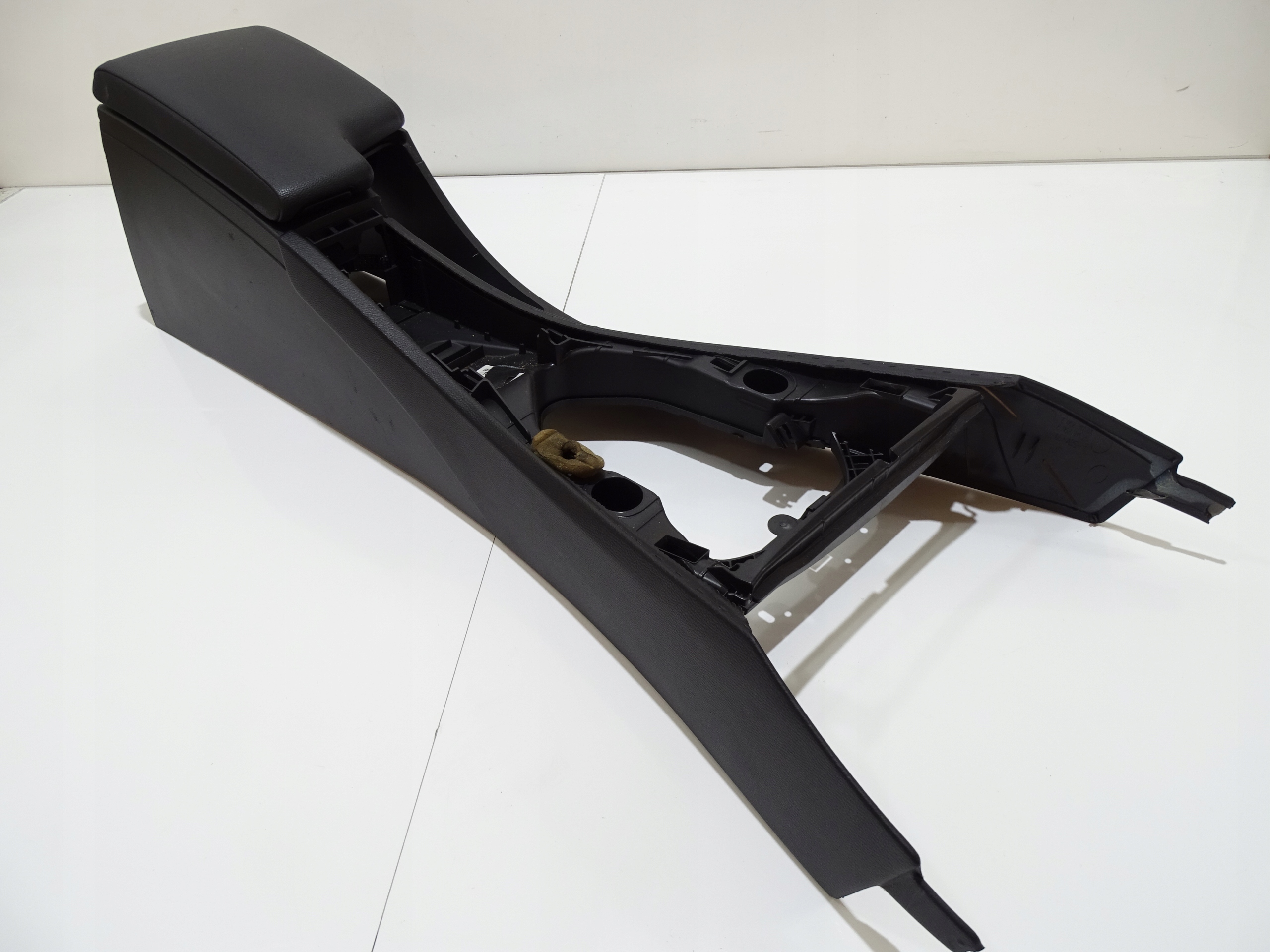 TUNEL central armrest BMW E91 OE EUROPA (20186182)