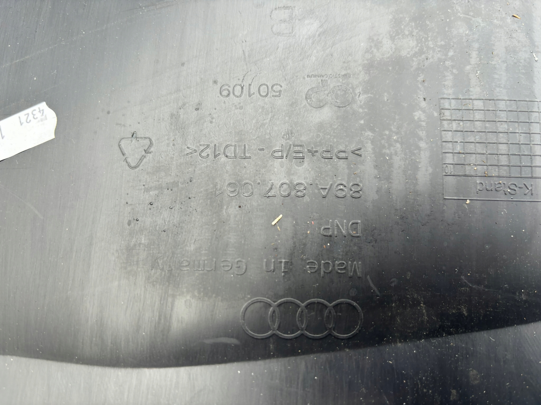 AUDI Q4 E-TRON ABDECKUNG BLENDE ABDECKUNG DER STOSSSTANGE VORNE SPOILER 89A807061 DK168PT