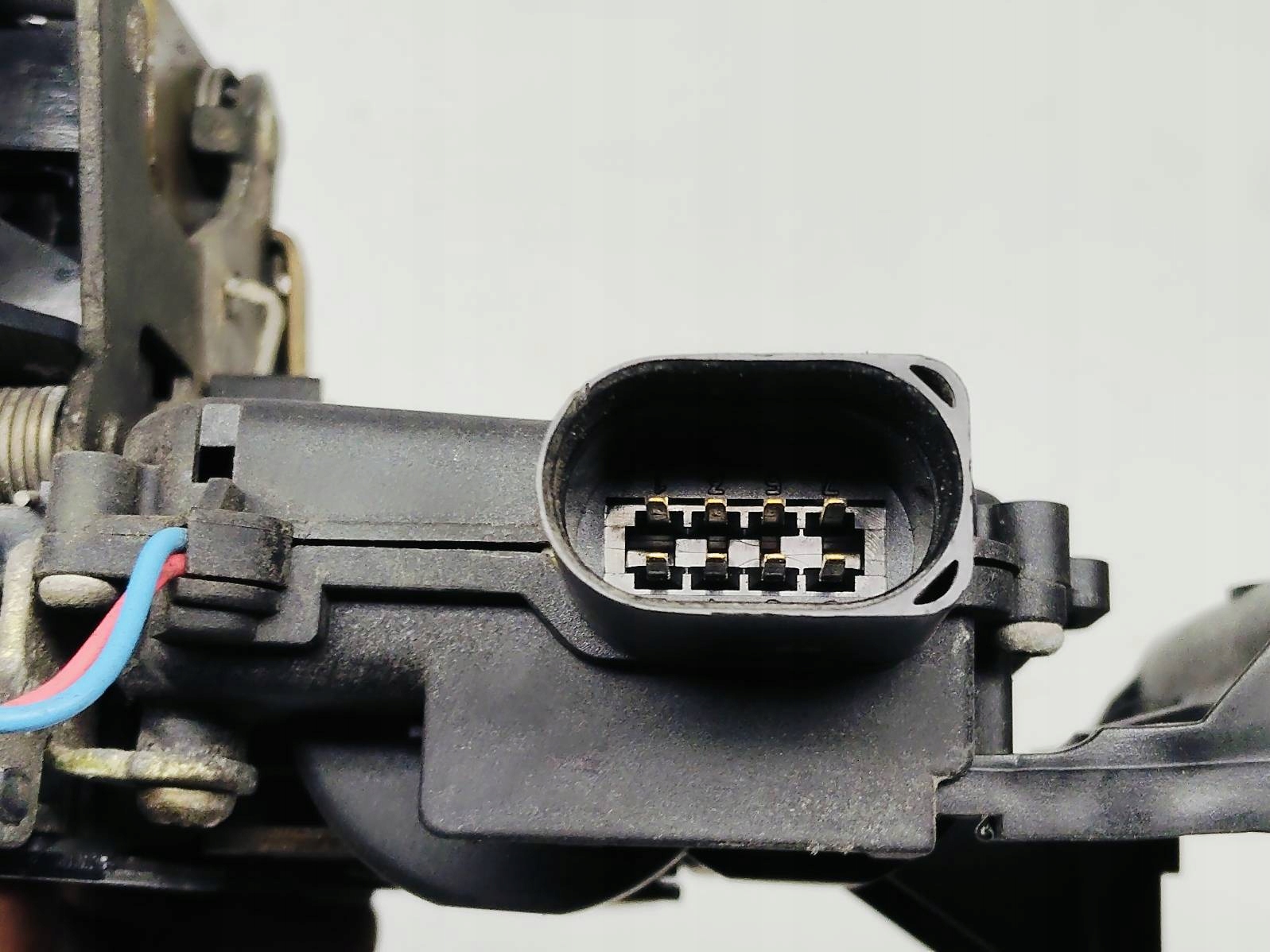 lock door right front Volkswagen Bora 1.9 TDI 8 Pin AKS