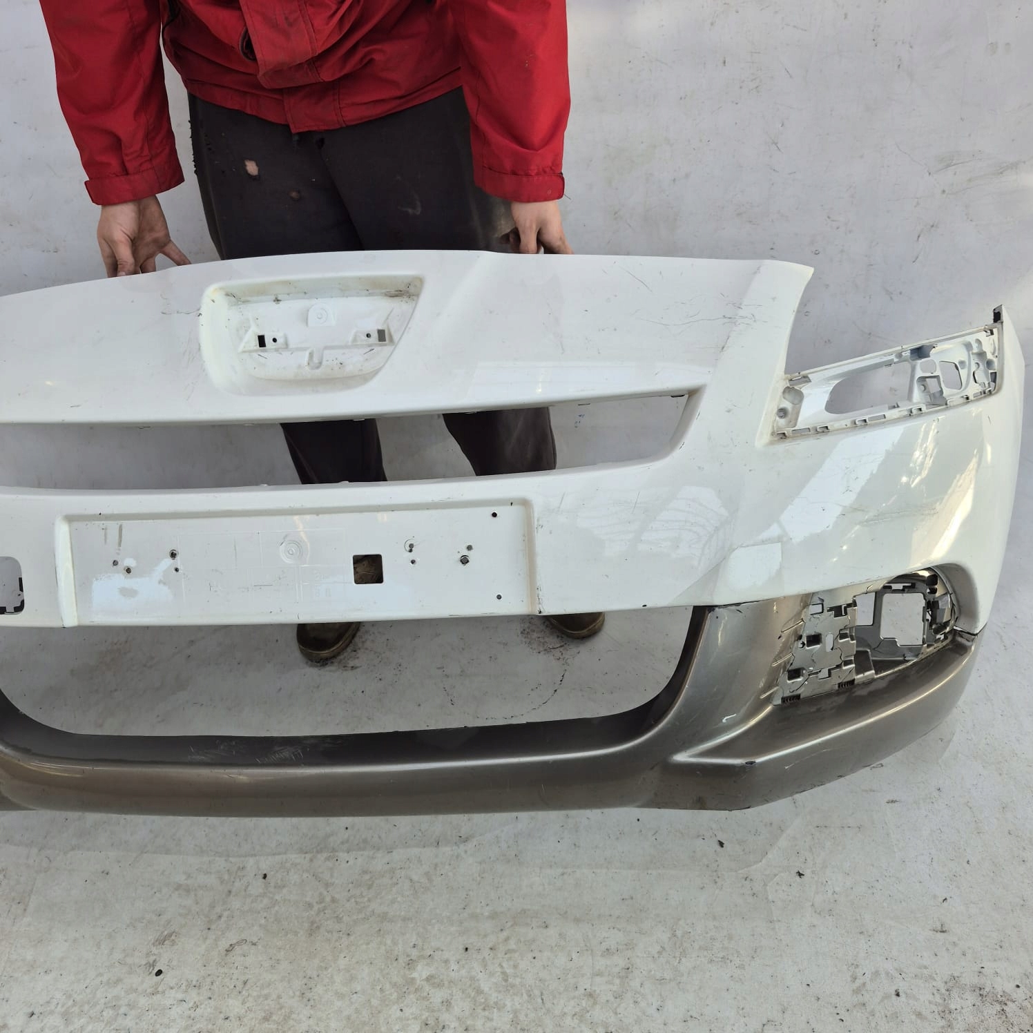 PEUGEOT 5008 and 1 09-13 bumper front front