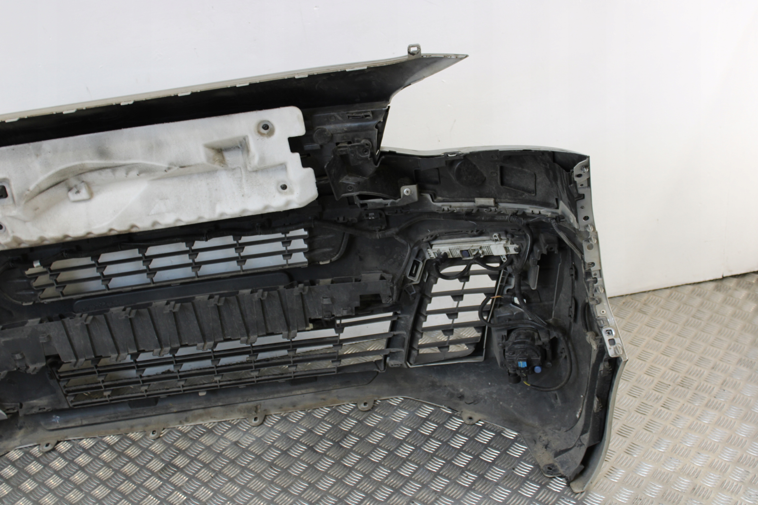 bumper front front complete 6 X PDC OPEL ZAFIRA D LIFE 2.0 CDTI