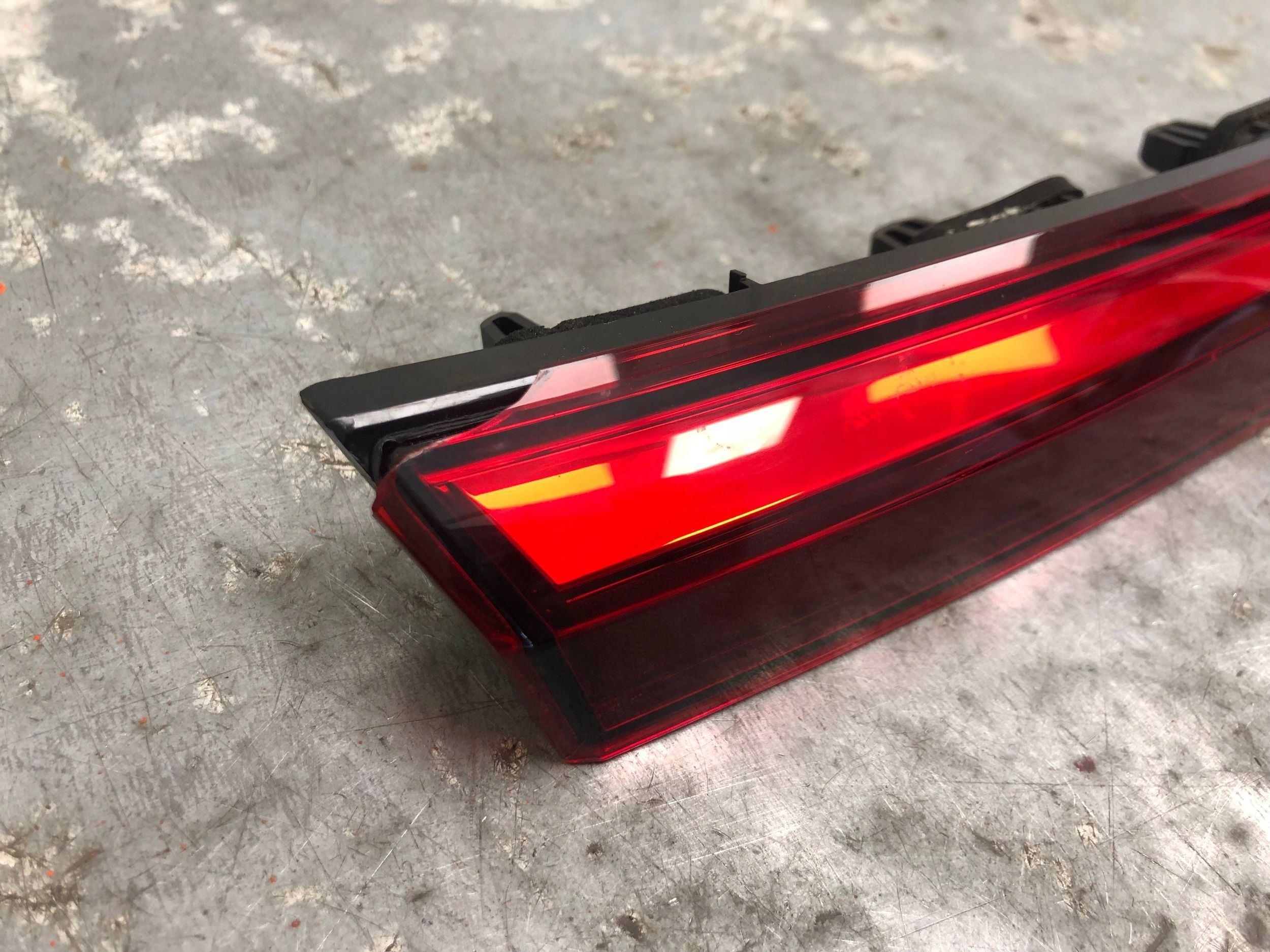 light left rear part to the bonnet VW ID3 ID.3 10A945307A