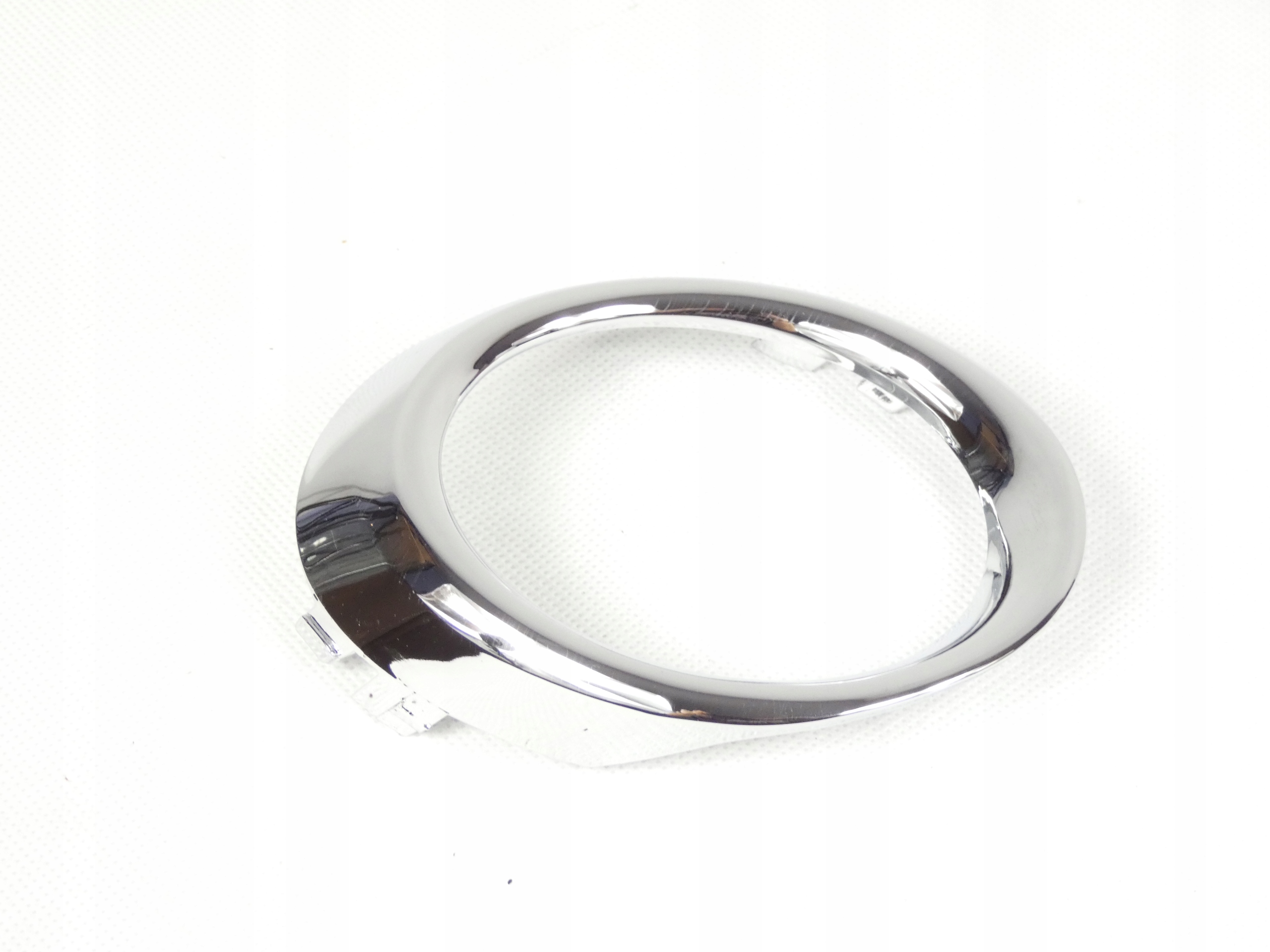 

Ramka Halogenu Chrom Toyota Auris E18 13-15 Prawa