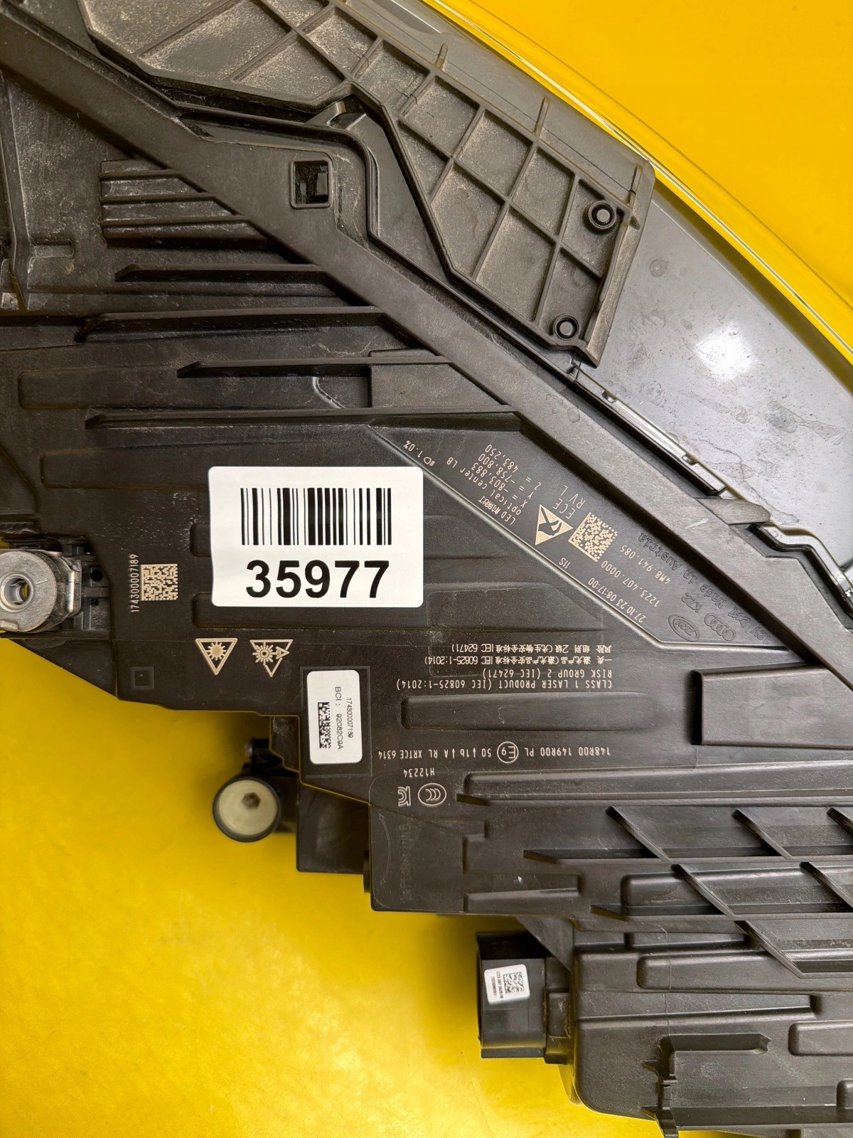 light left Audi Q8 4M Lift 4M8 Laser 4M8941085