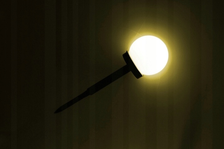 Lampa solarna kula 12 szt 10 cm kolorowa LED wbijana ogrodowa na taras