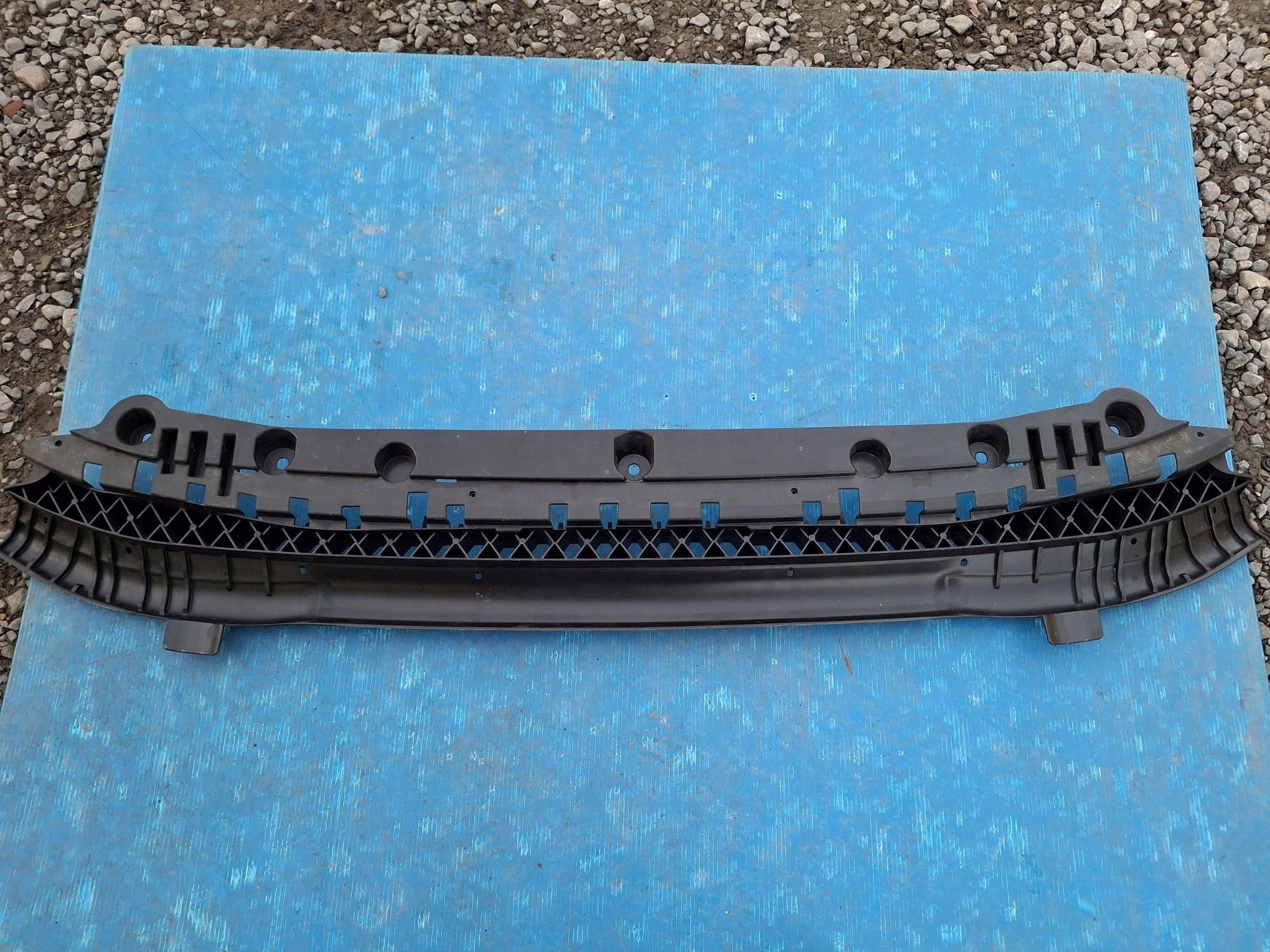 pillar below front bumper cover AUDI Q6 E-TRON 2023R->