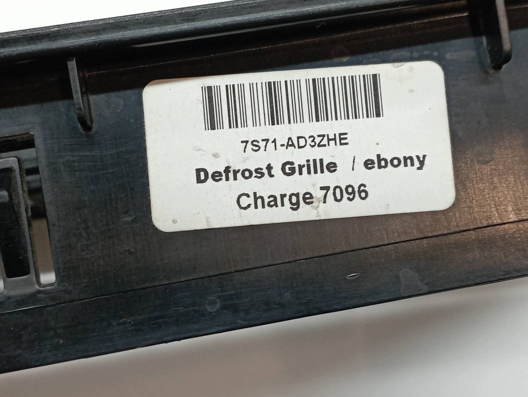 grid central of the dashboard upper 7S71-AD3ZHE Ford Mondeo Mk4 (2007-2014)