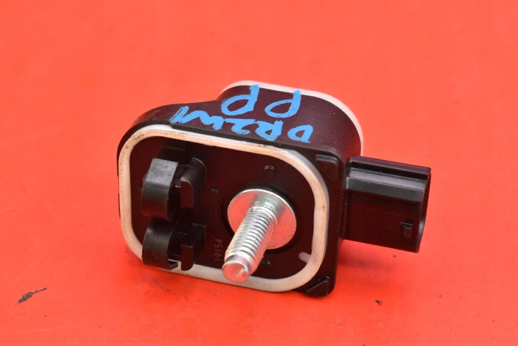 impact sensor door right front 8983A-02020 TOYOTA COROLLA E21 18-25