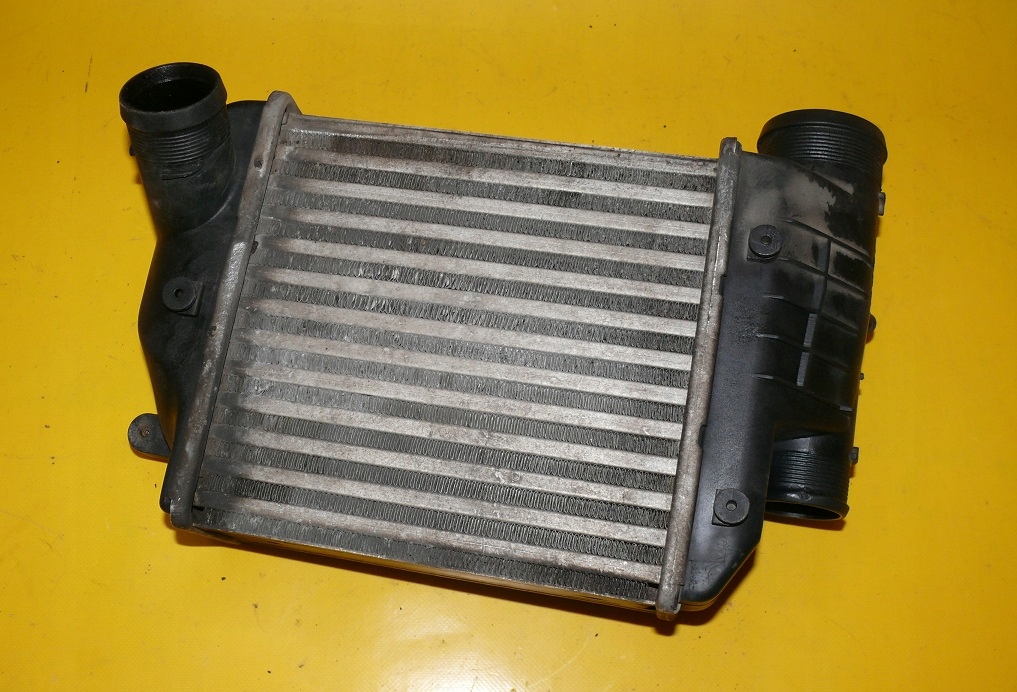 intercooler left AUDI A6 C6 3.0 TDI 4F0145805E