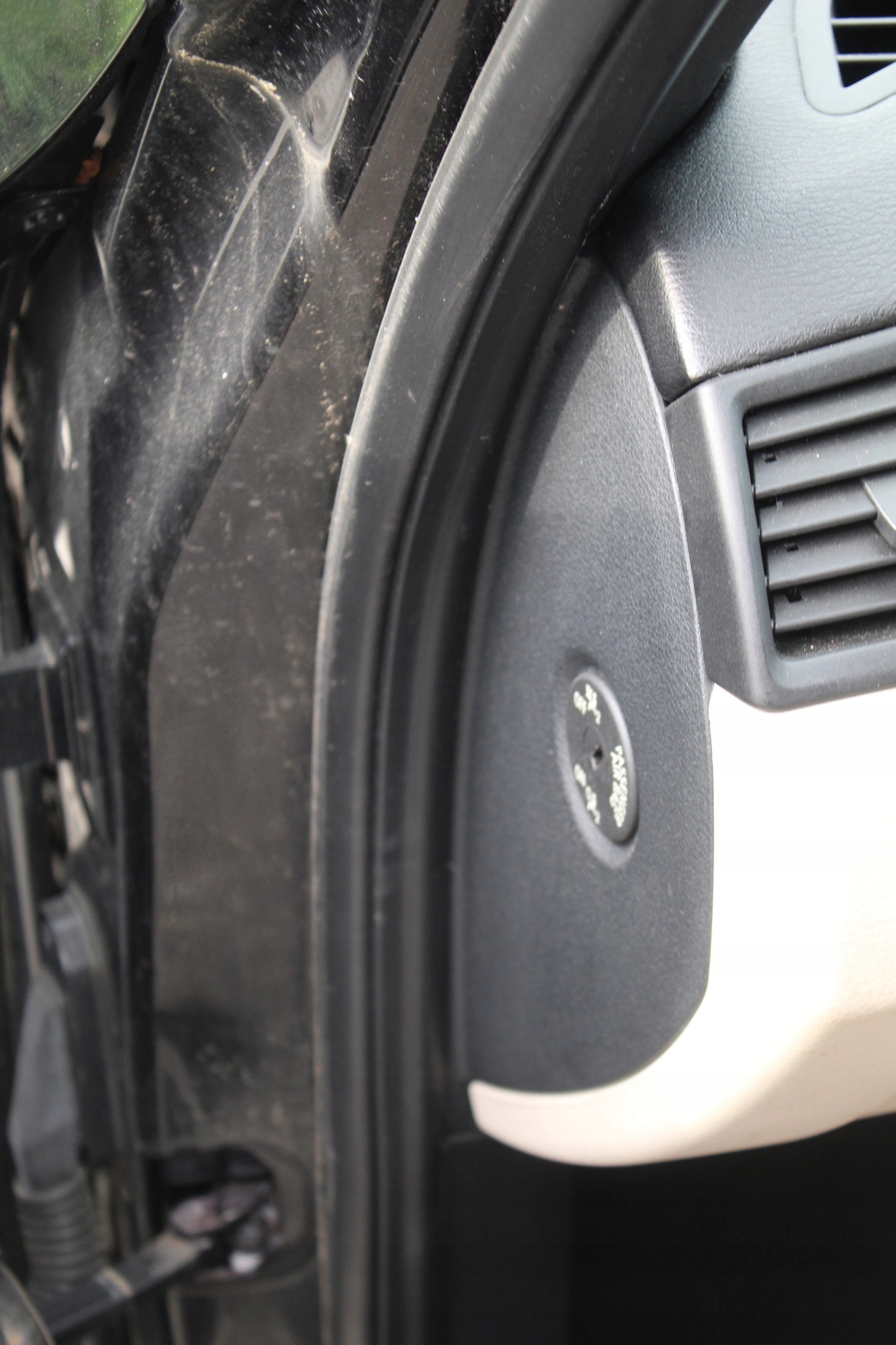 USZCZELKA DRZWI LEWY PRZÓD BMW X1 E84 Typ samochodu 4x4/SUV Samochody osobowe