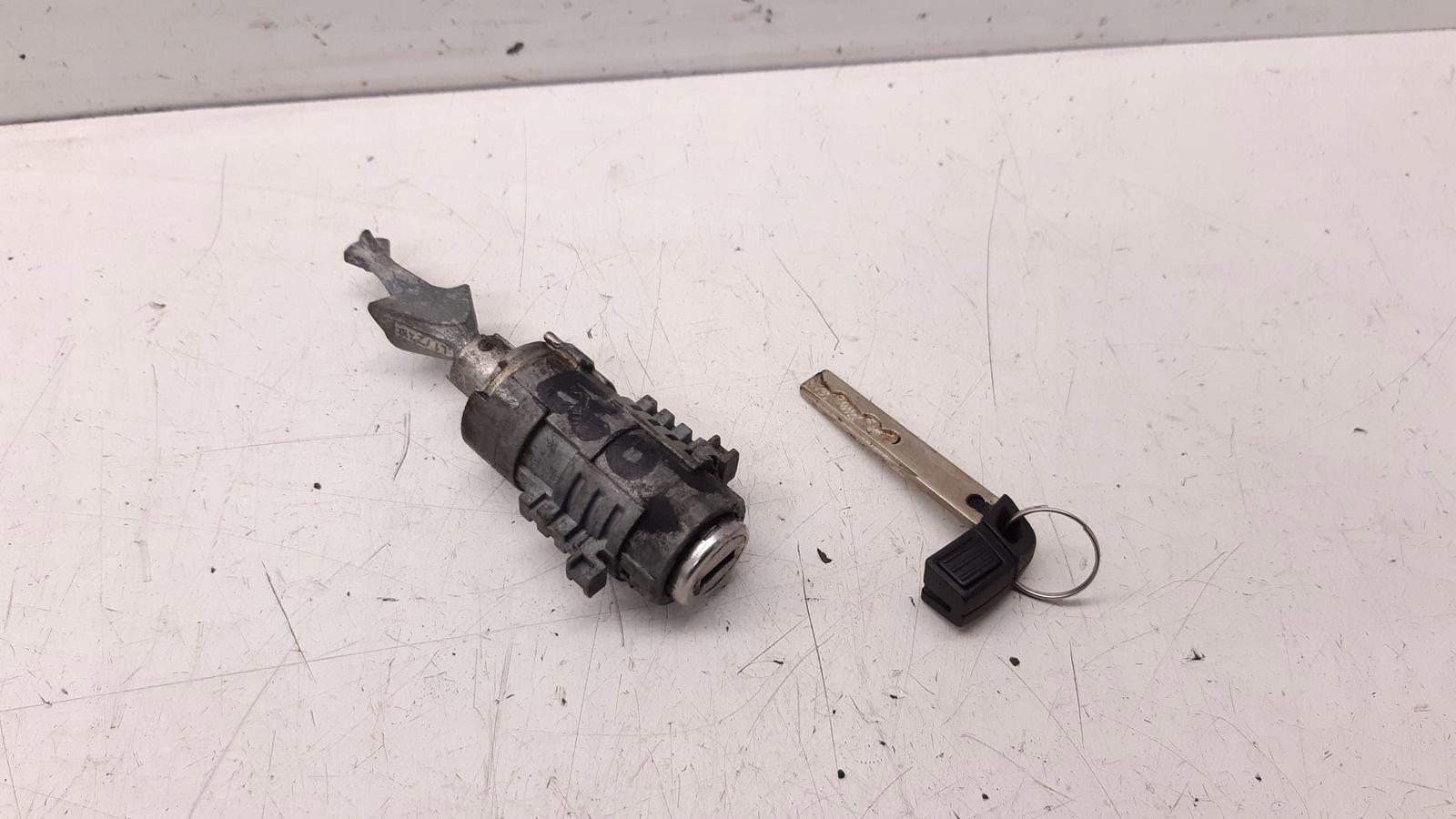 uložak ključ grot BMW E60