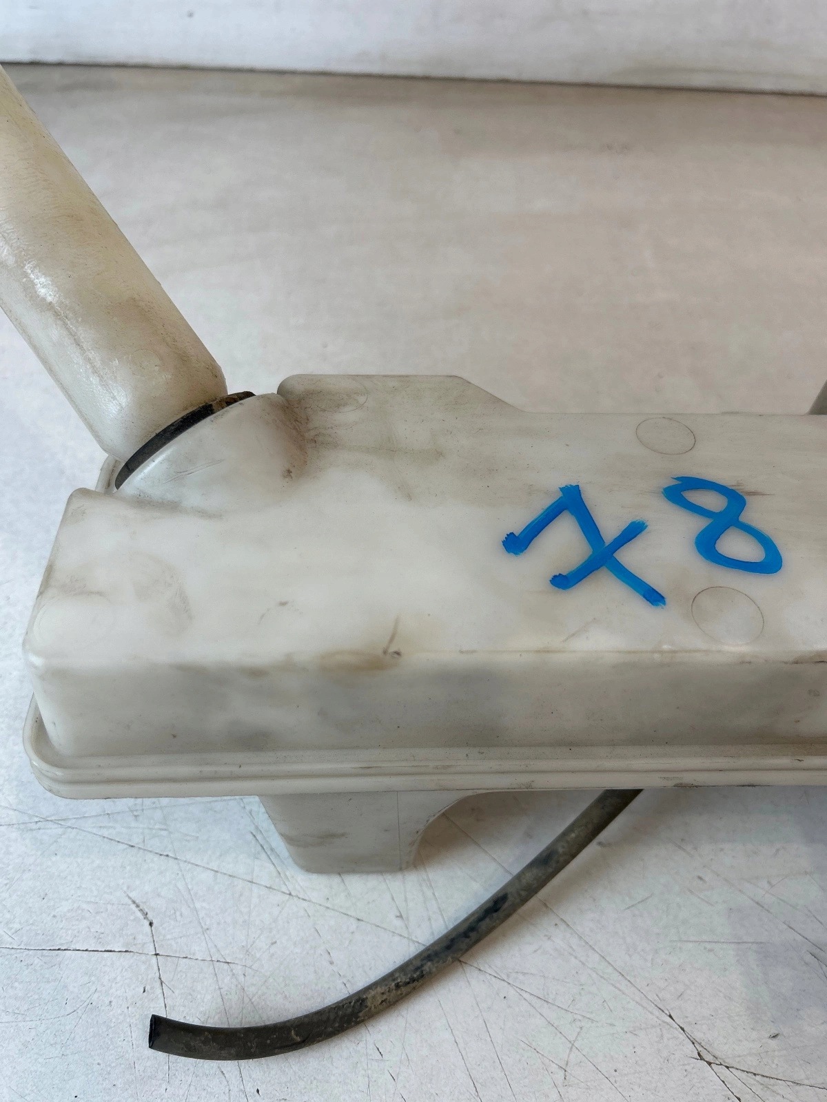washer fluid tank Ford Transit Custom MK8