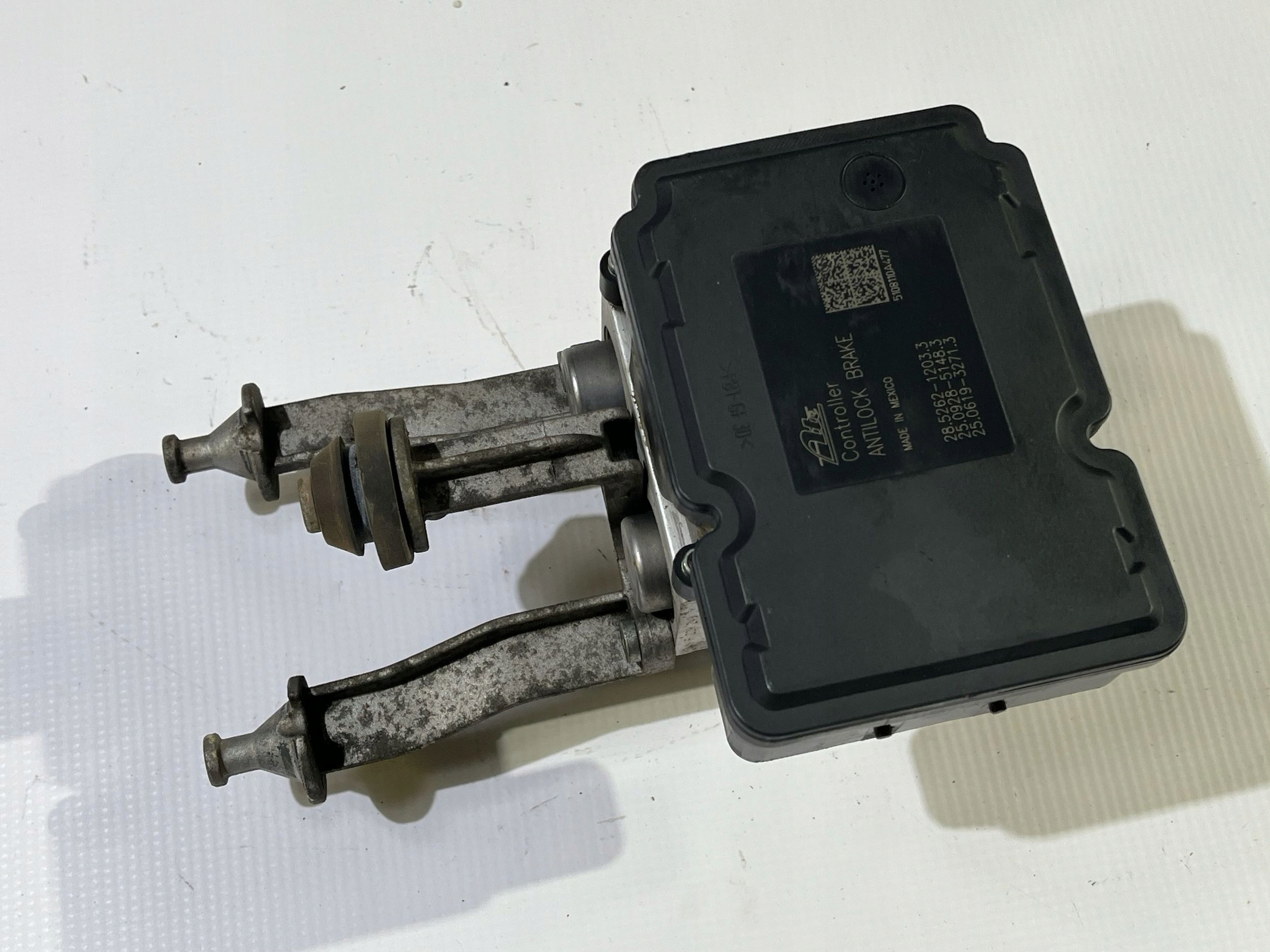 pump control unit ABS Dodge Challenger 6.1 SRT8 2008-2010