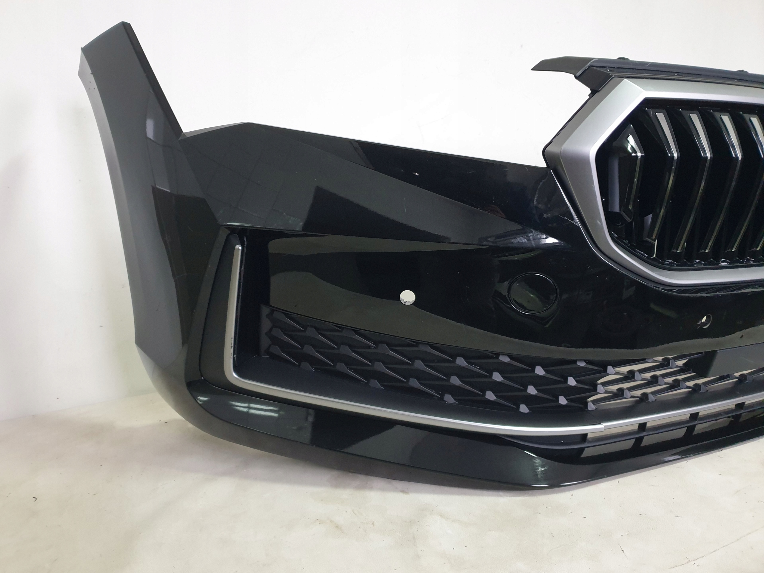 SKODA SUPERB IV 3P0 23-> bumper front front 4 x PDC cover 3P0807221