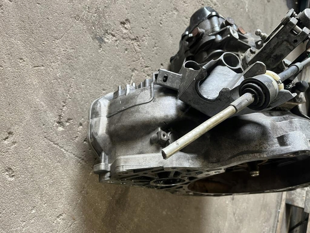 Getriebe MANULA 5 95PS OPEL CORSA E 18R 1.3 CDTI 24580688