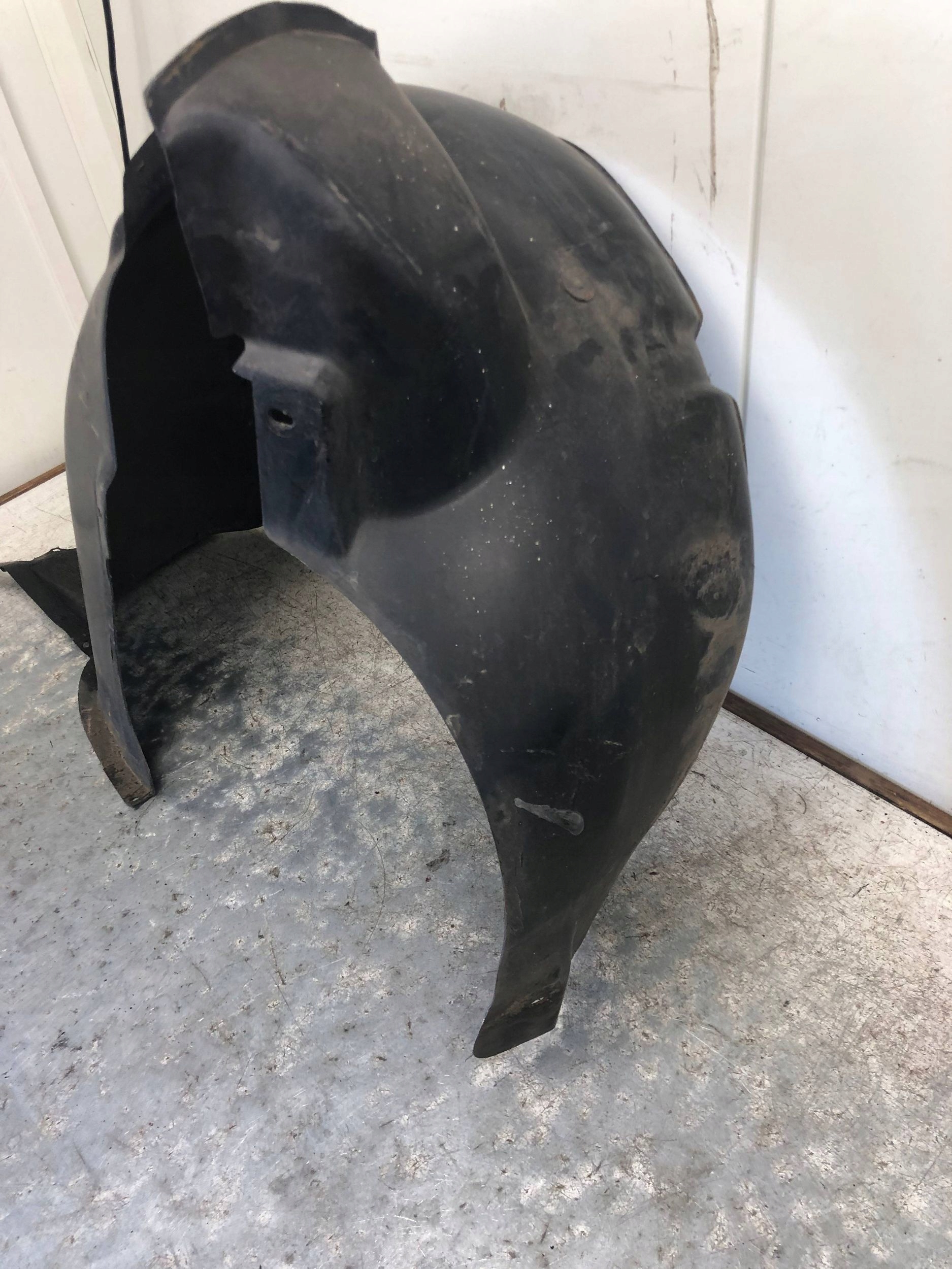 mudguard right front VW POLO IV 9N 6Q0809958