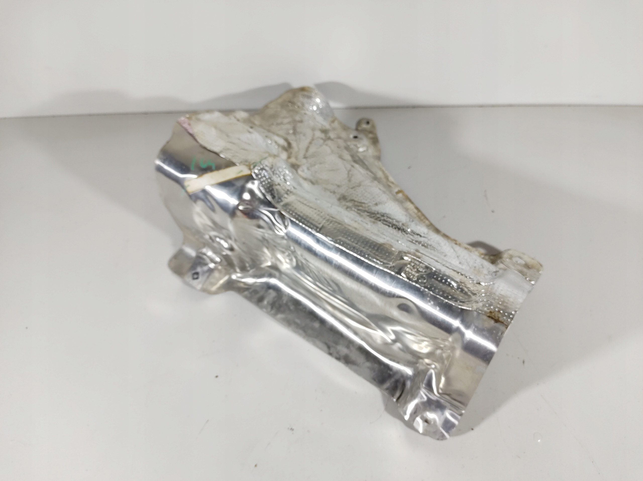 VOLVO V60 18R-теплозащитный экран 31694984