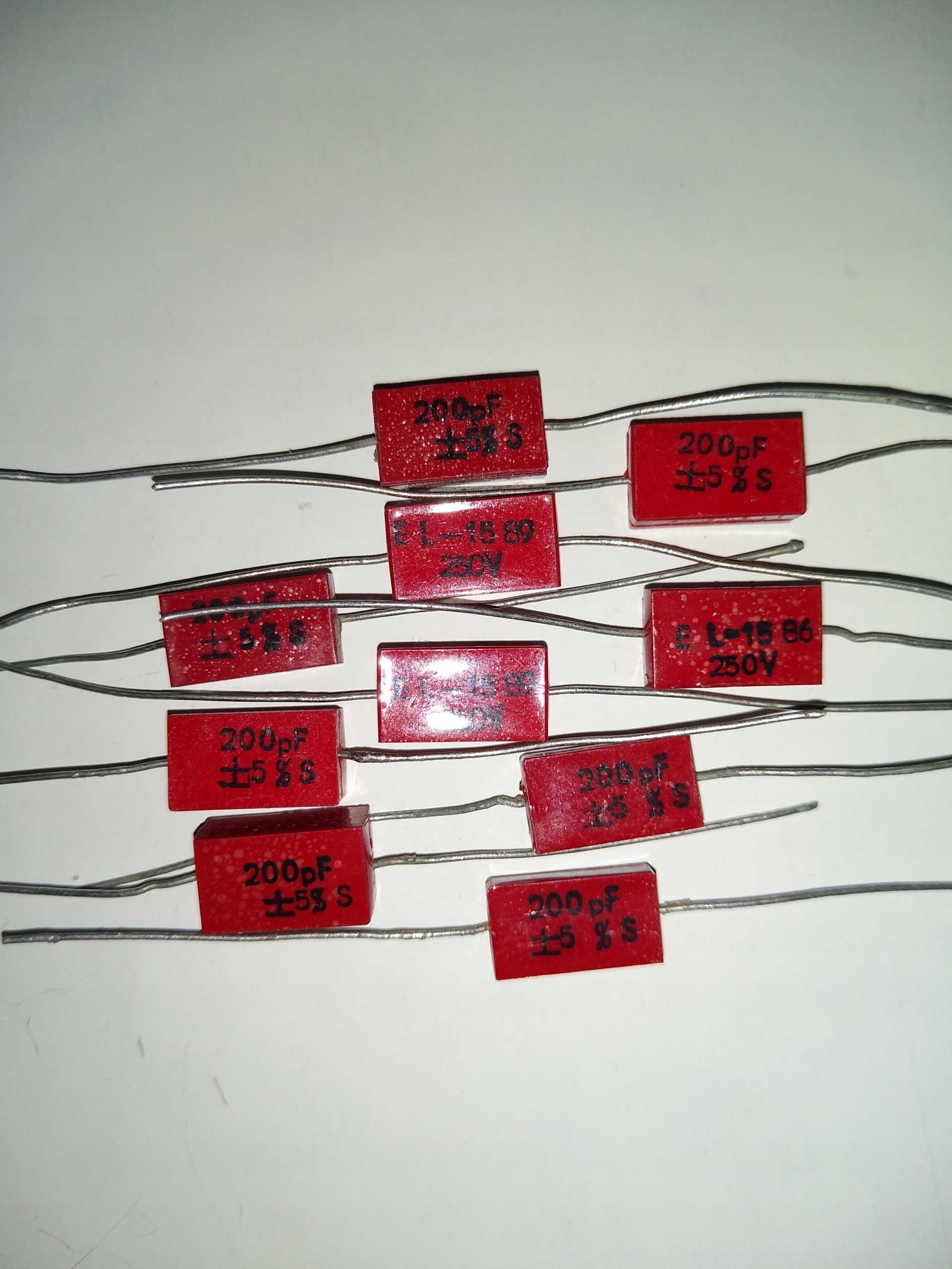 

Kondensator Mikowy 200pF 5% S 250V Miflex 10 Sztuk