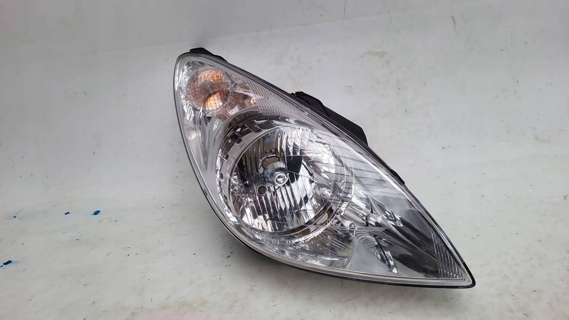 HYUNDAI I20 08-12 light right front front 92102-4P000