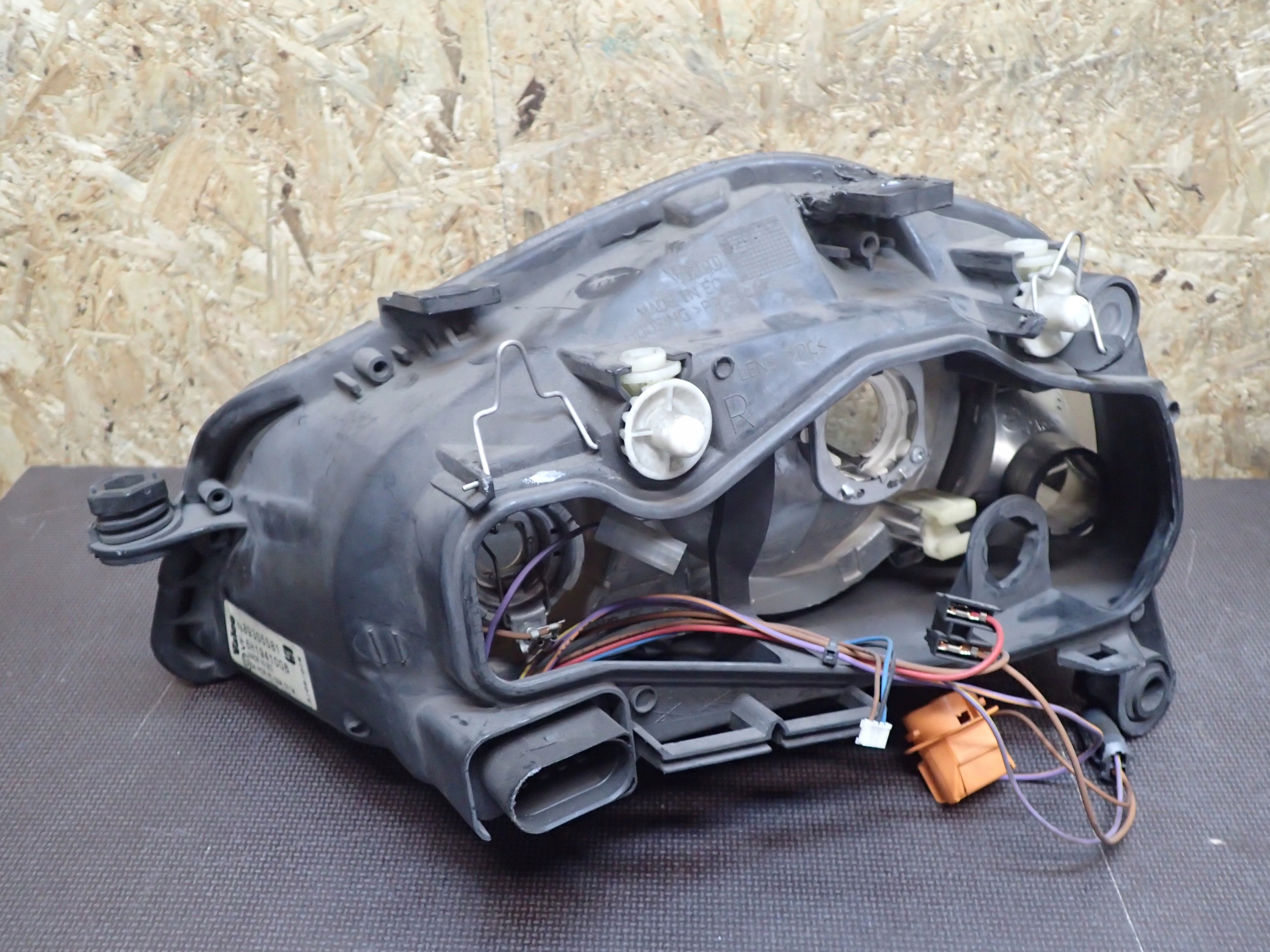 LIGHT FRONT RIGHT SEAT AROSA 6H1941006