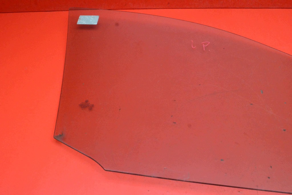 window side left front front MERCEDES C-KLASA W204 07-14