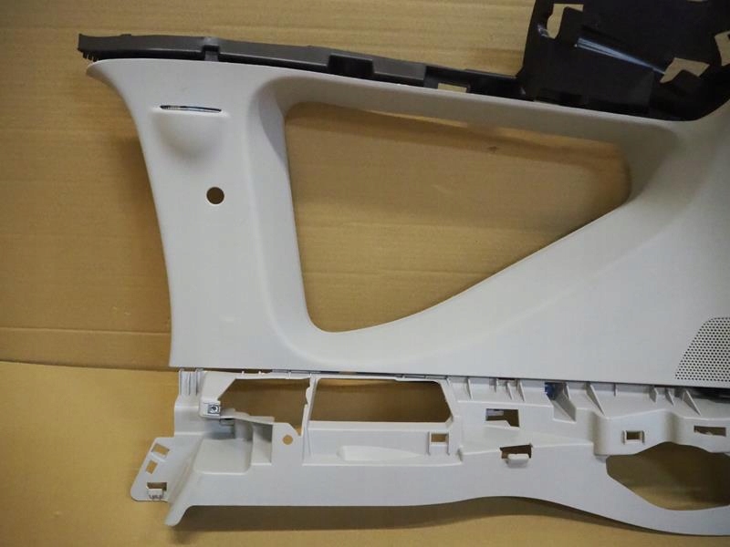 OSŁONA SŁUPKA PRAWY TYŁ RENAULT ESPACE V Typ samochodu Samochody osobowe