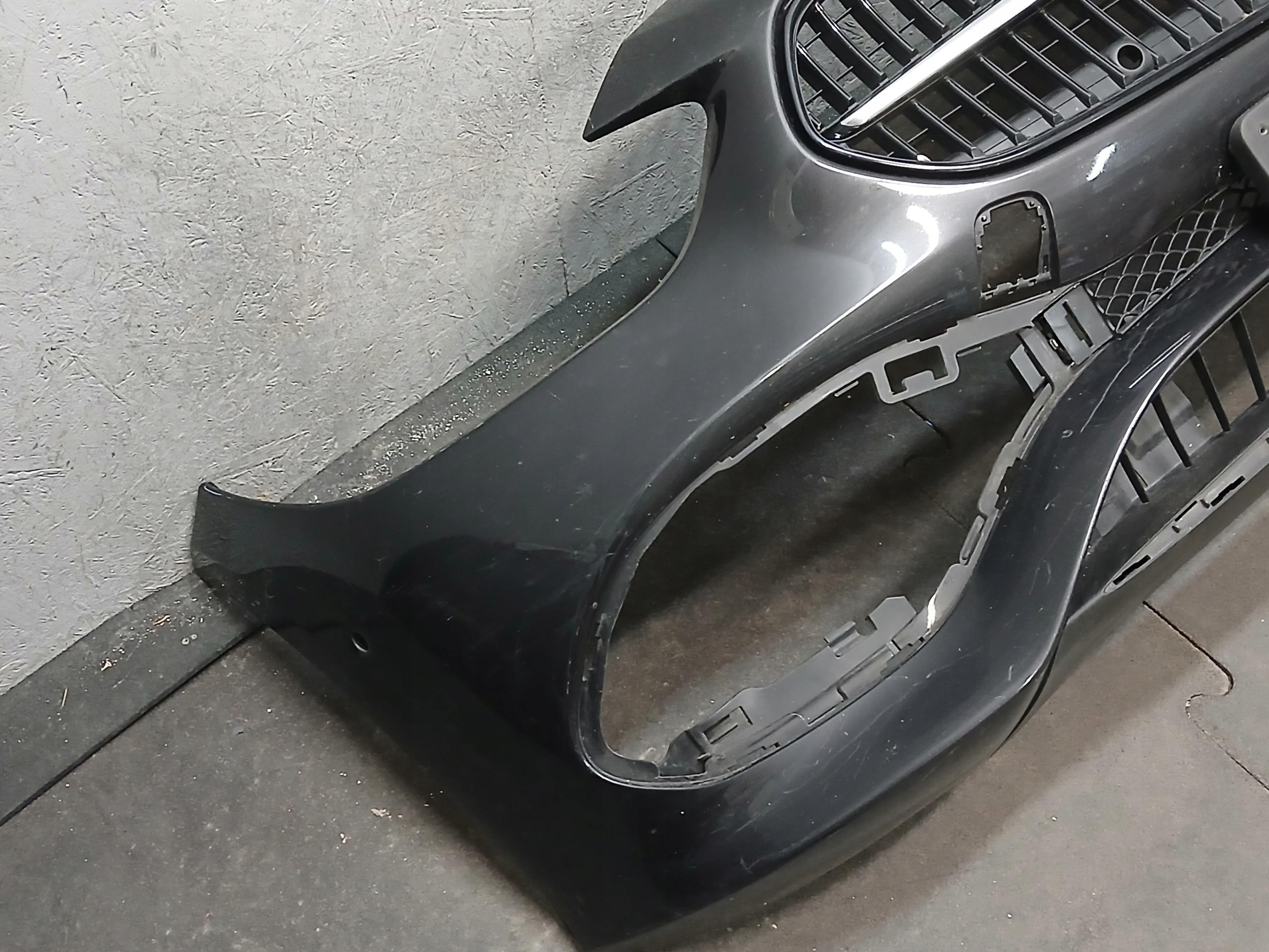 branik prednji dio MERCEDES C klasa W206