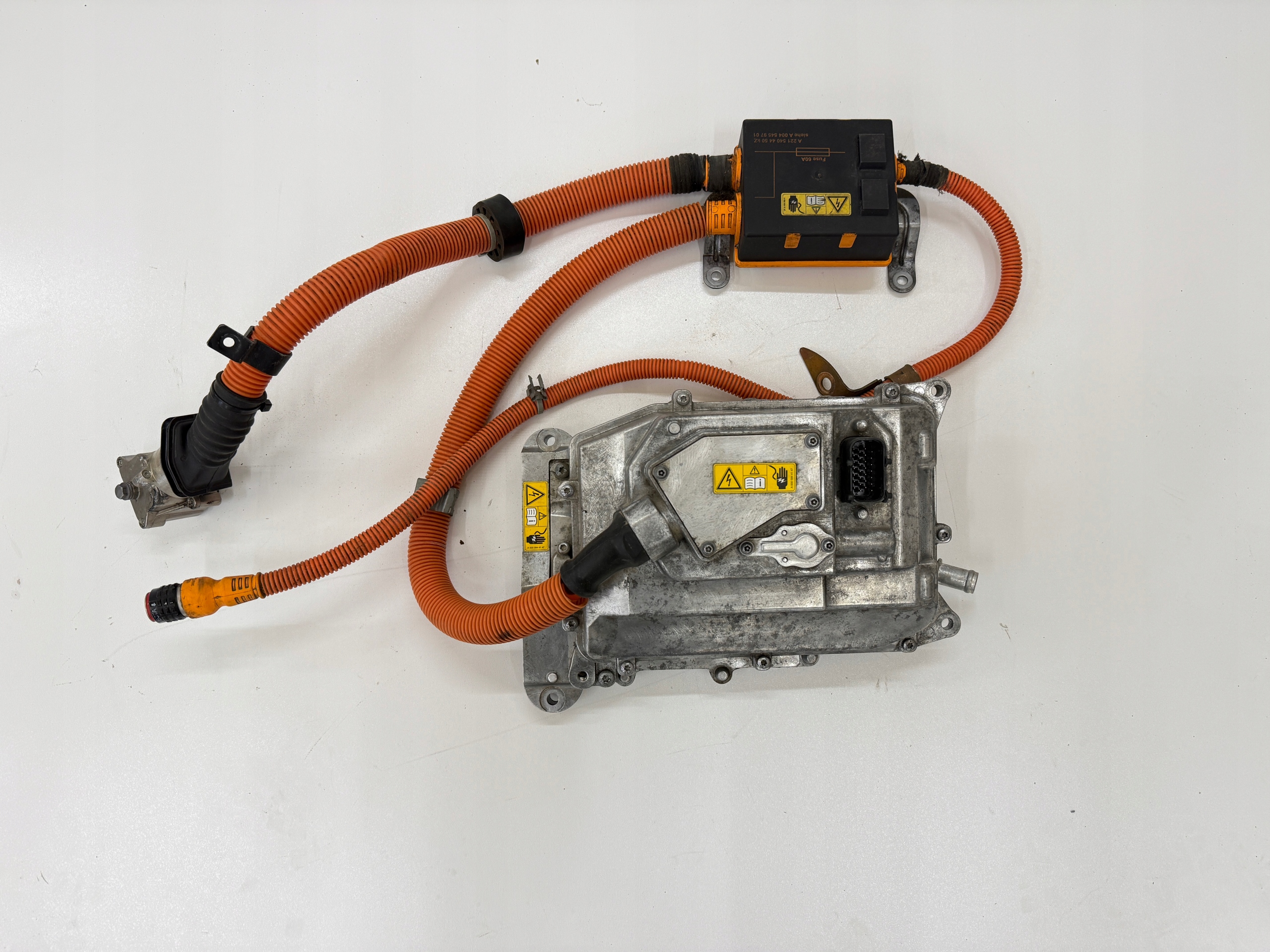 INWERTER FALOWNIK HYBRYDY 0009064703 MERCEDES W221 S400