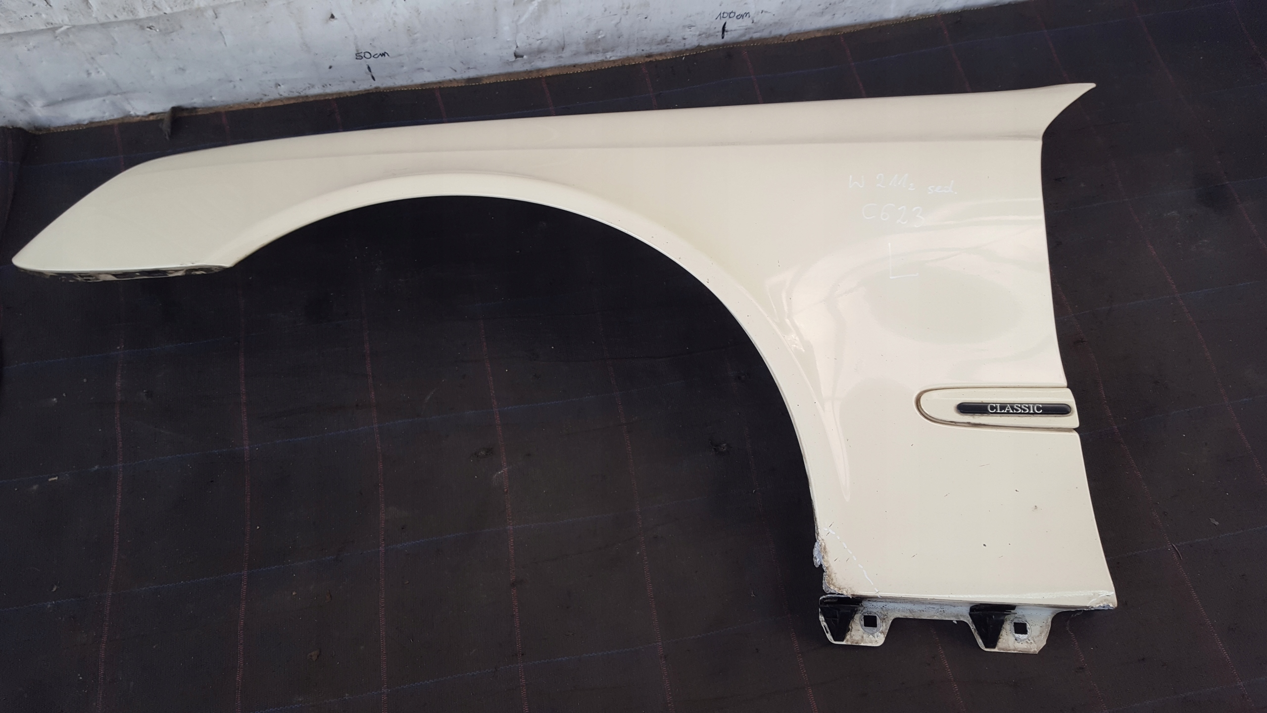 fender left front C623 Mercedes W211