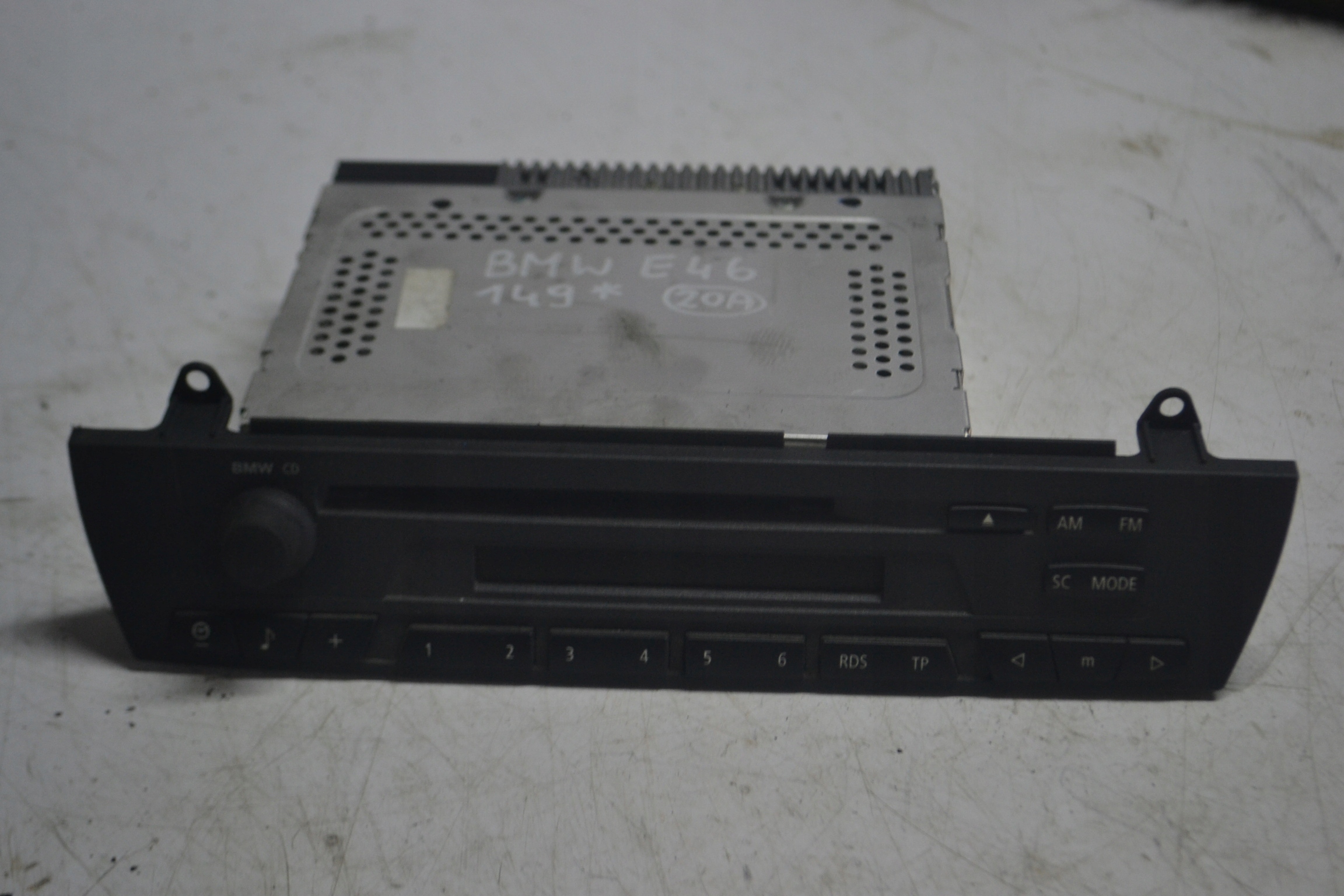 Радио BMW x3 E83 10878810 6932543