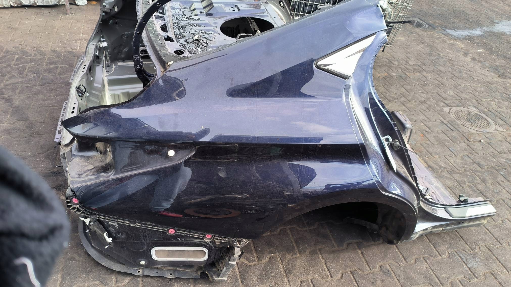 longherone parafango destra posteriore 8X5 LEXUS ES300H VII