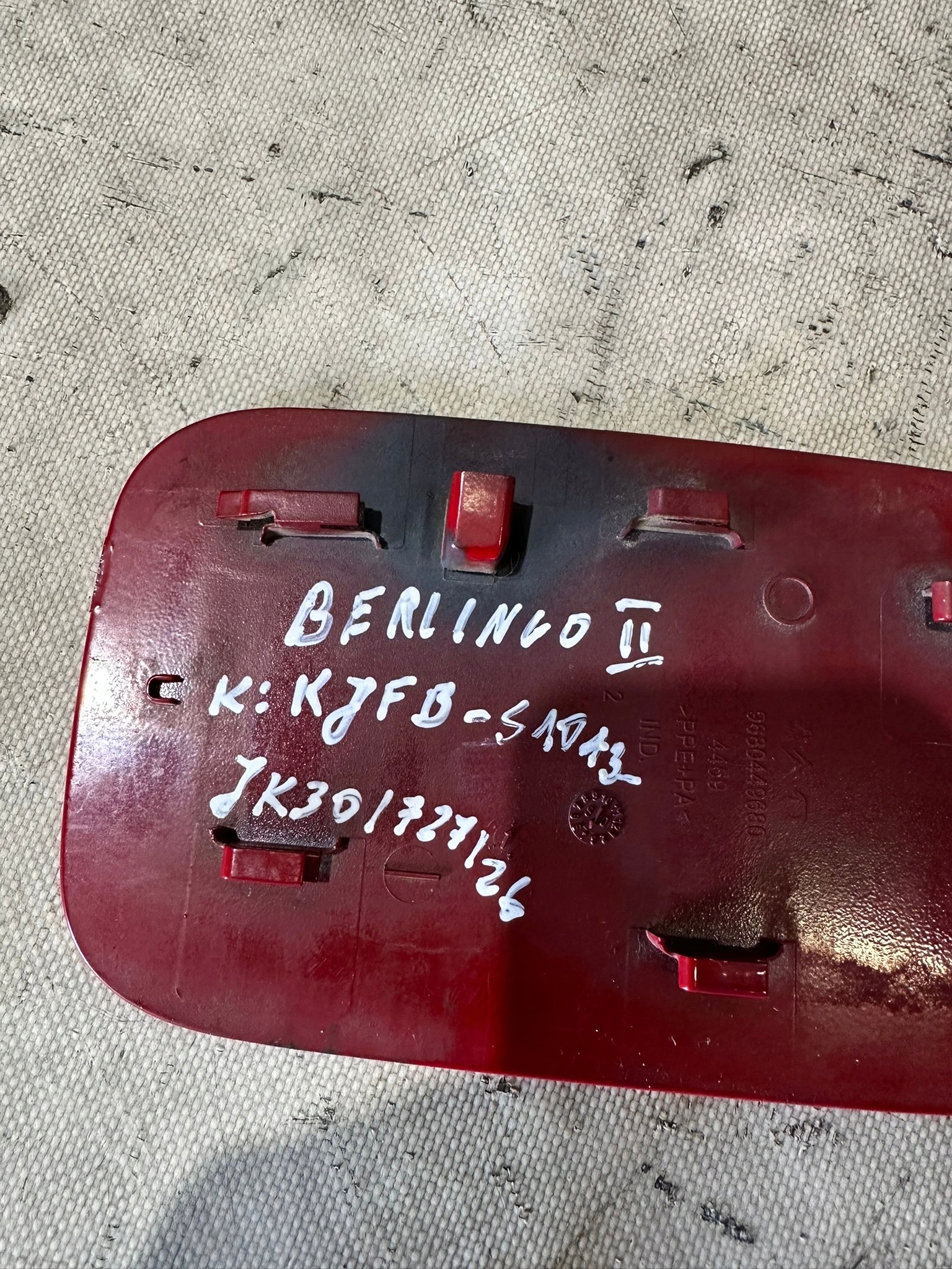 Volet trappe carburant Carburant CITROEN BERLINGO II