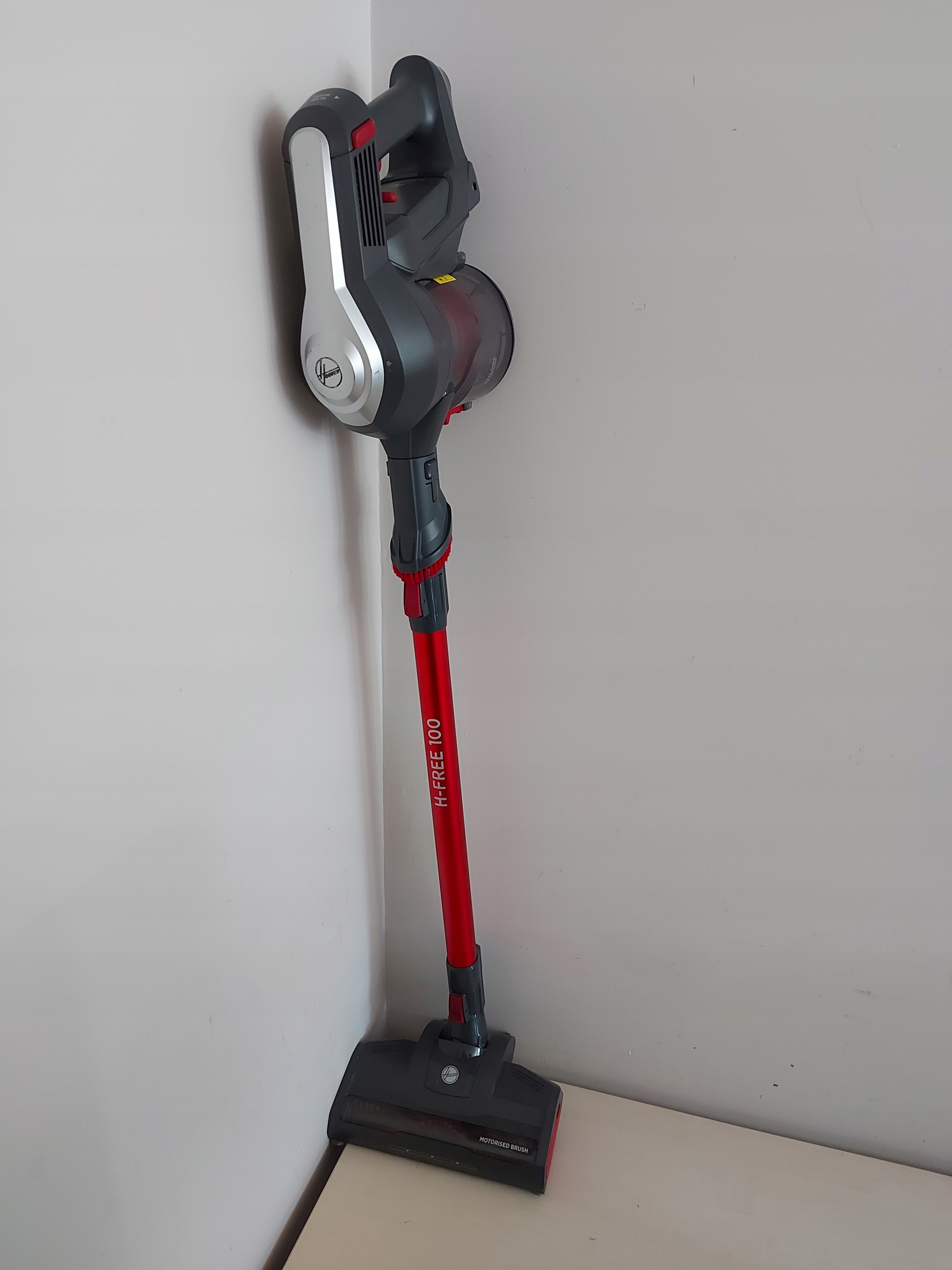 Odkurzacz pionowy Hoover HF122GPT 011 srebrny/szary Marka Hoover