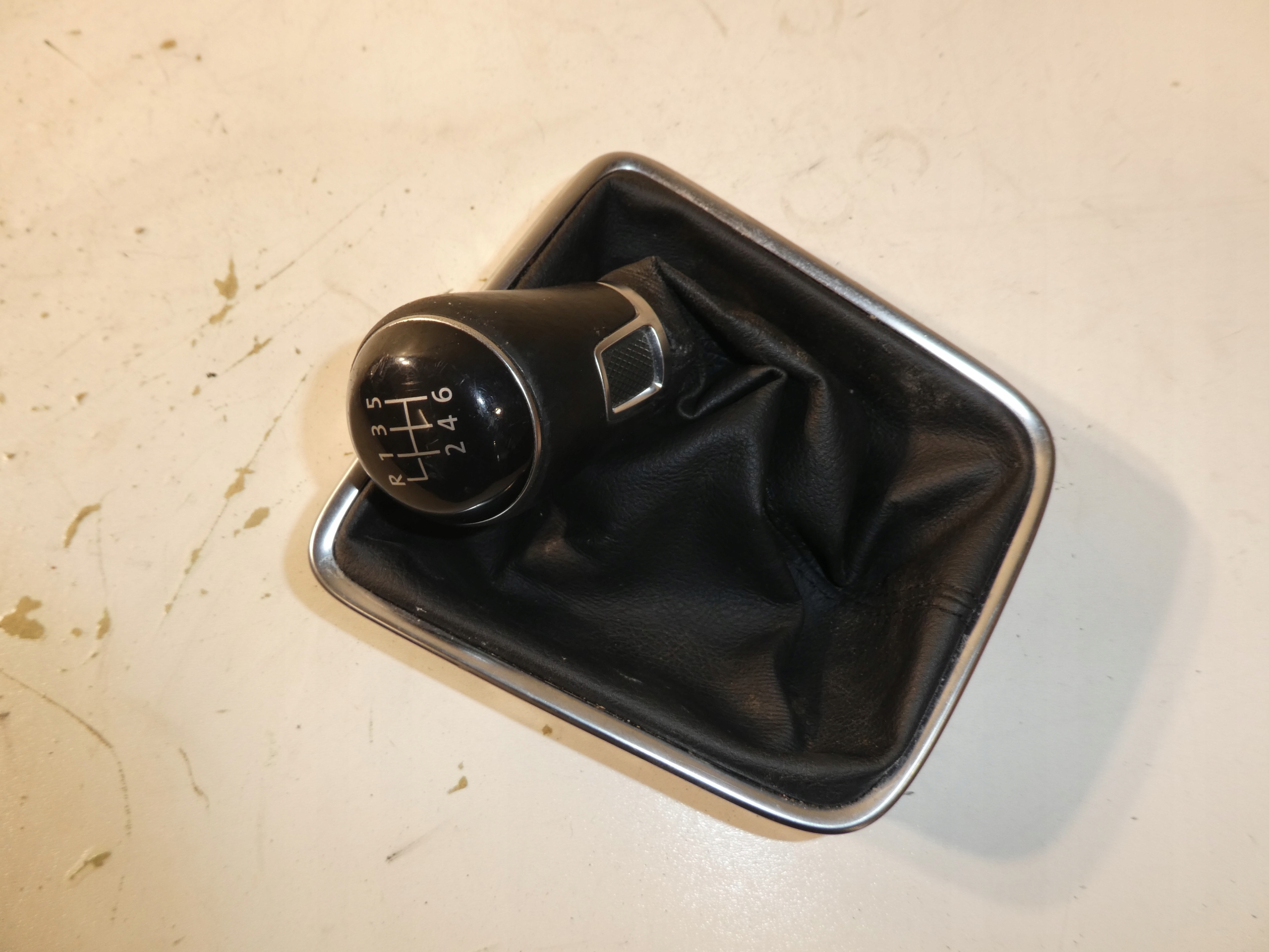 Pomello ghetta 6 BIEG TIGUAN e GOLF positivo 5N0711113N