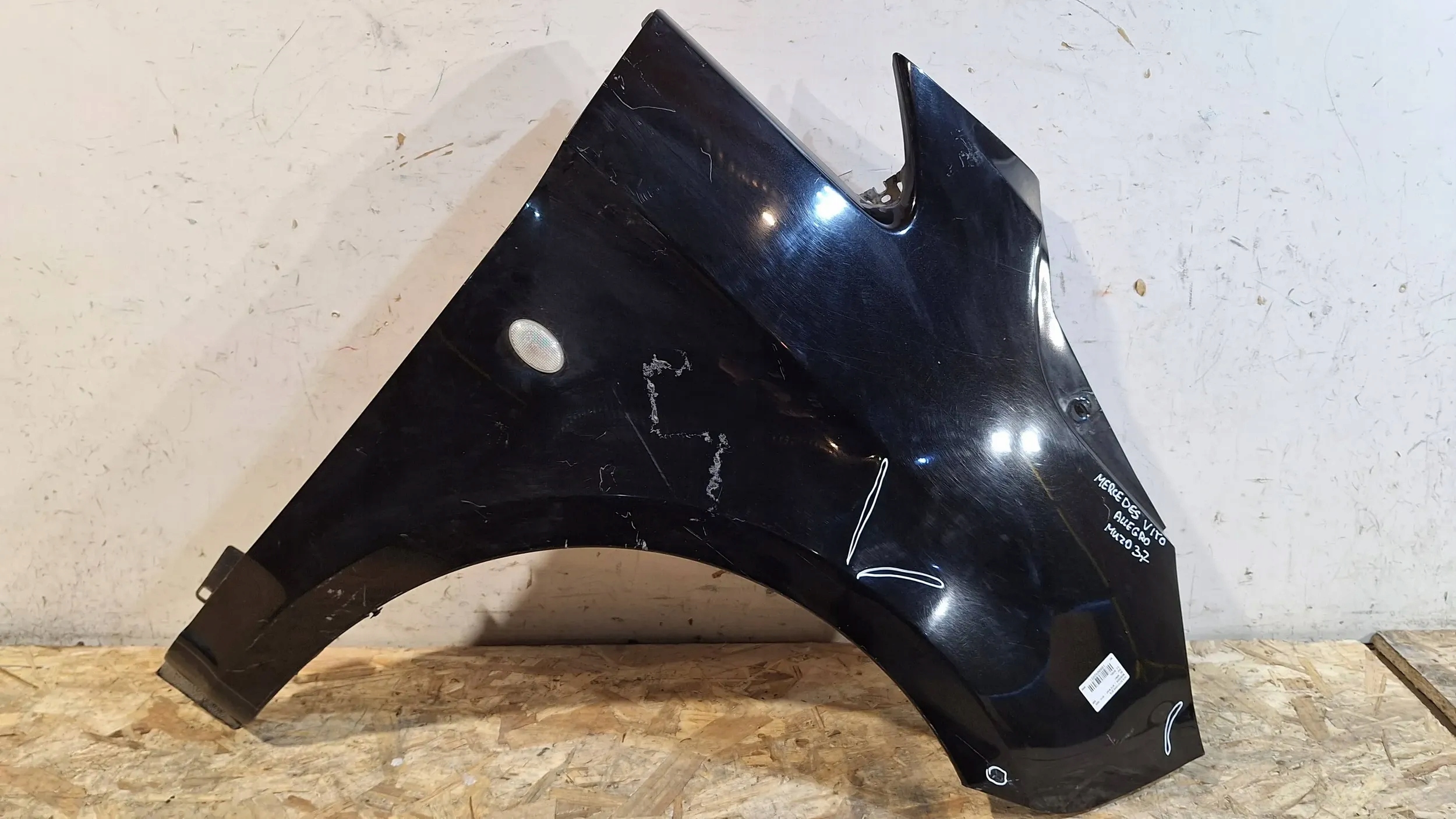 fender front right Mercedes Vito W447 14