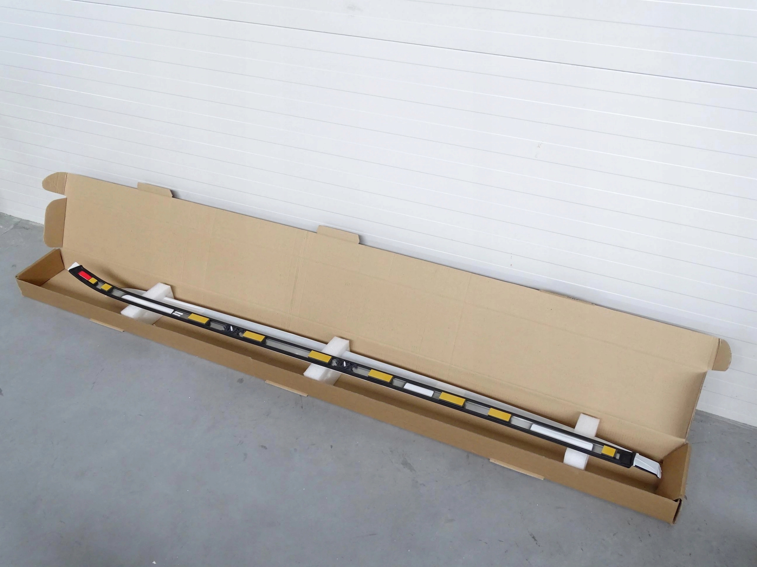 NOWE listwy dachowe pod relingi RANGE ROVER SPORT Kolor inny