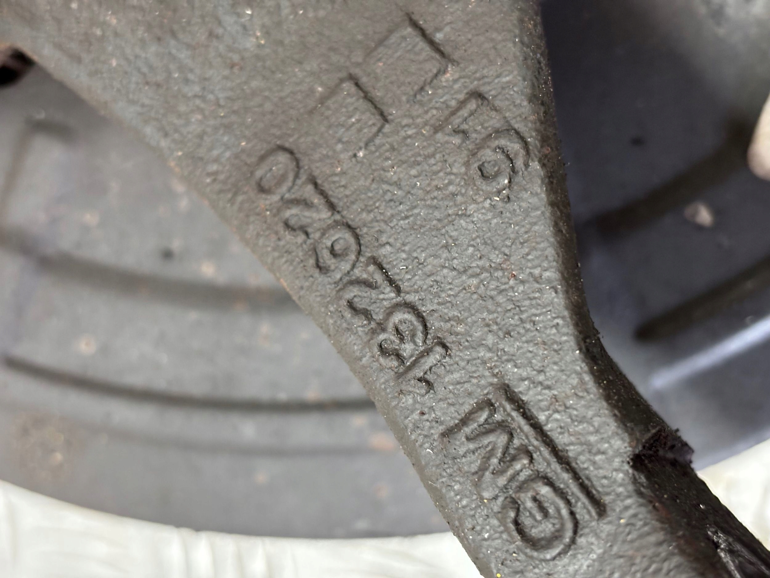 swing McPherson right OPEL MERIVA B 1.4 TURBO