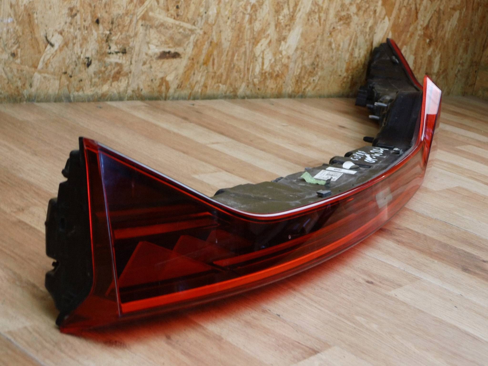 Cupra Terramar 2024+ couverture moulage couverture du capot arrière phare 578945307