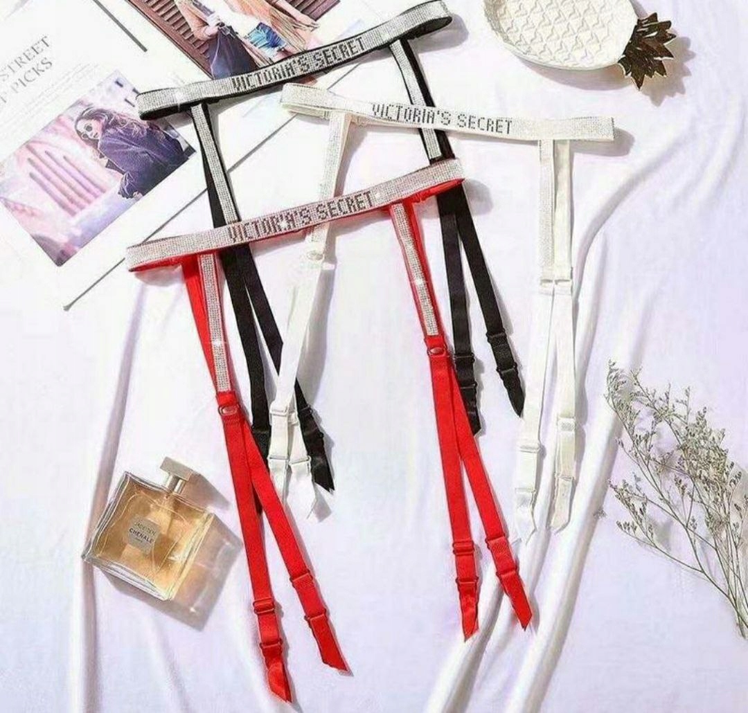 Regulowany pas do pończoch z kryształkami